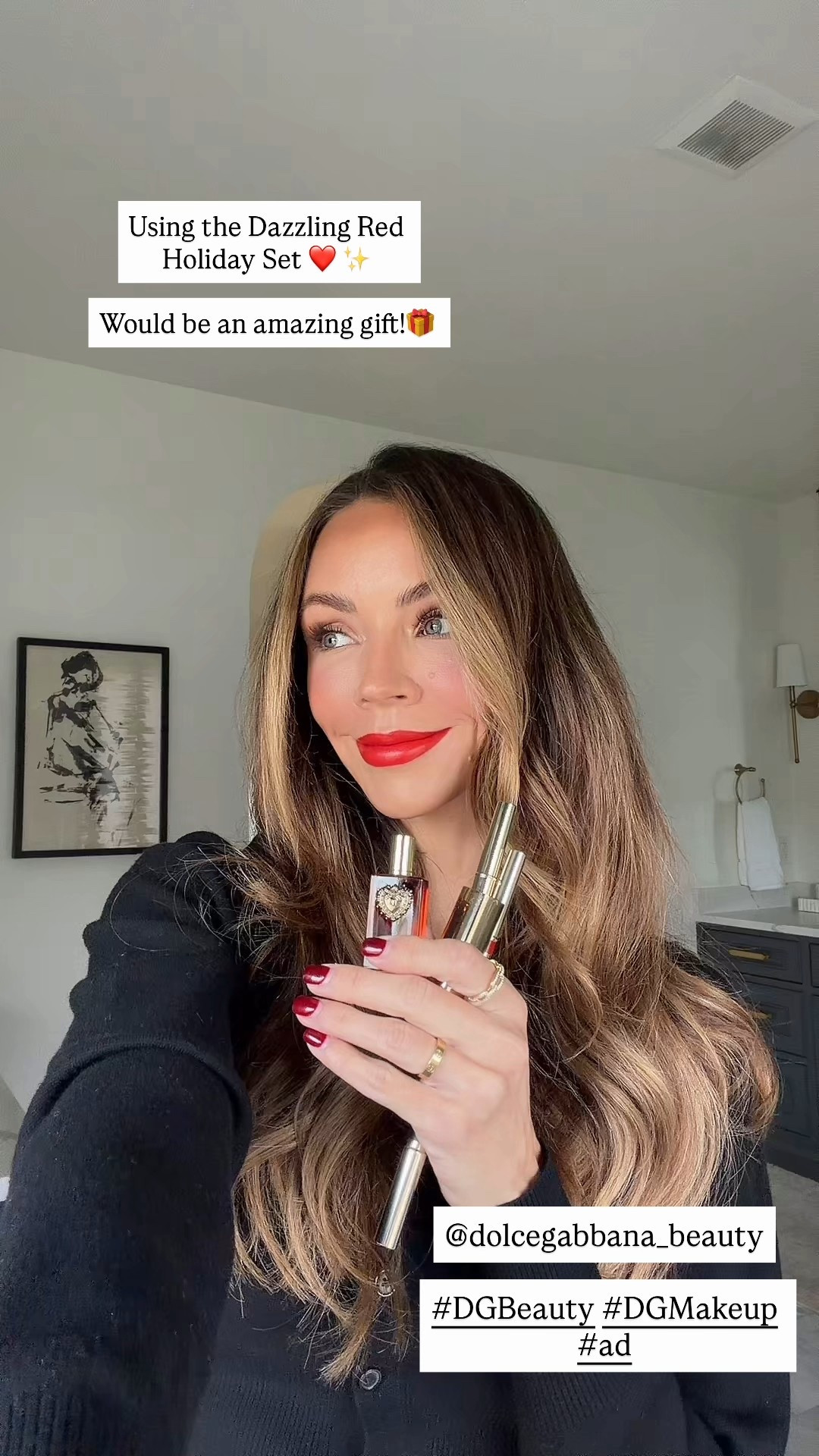 Dazzling Red Holiday Set from @dolcegabbana_beauty ❤️🎄 the perfect holiday red lip! 
#DGBeauty #DGMakeup #DGHoliday #ad