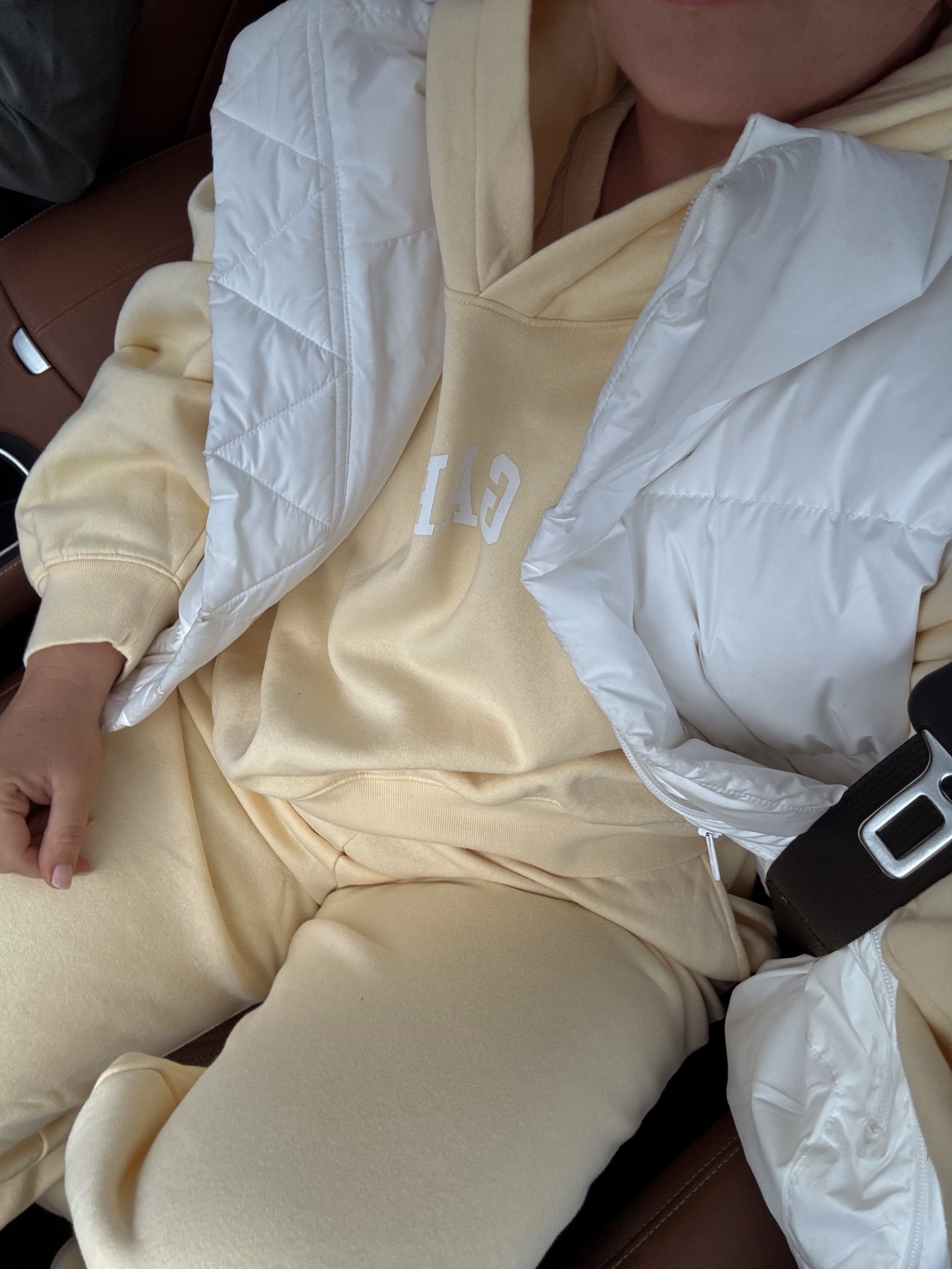 Vintage soft sweatsuits from gap or elite 🔥 & and this butter yellow is so cute!! 

#LTKSaleAlert #LTKFindsUnder50 #LTKMidsize