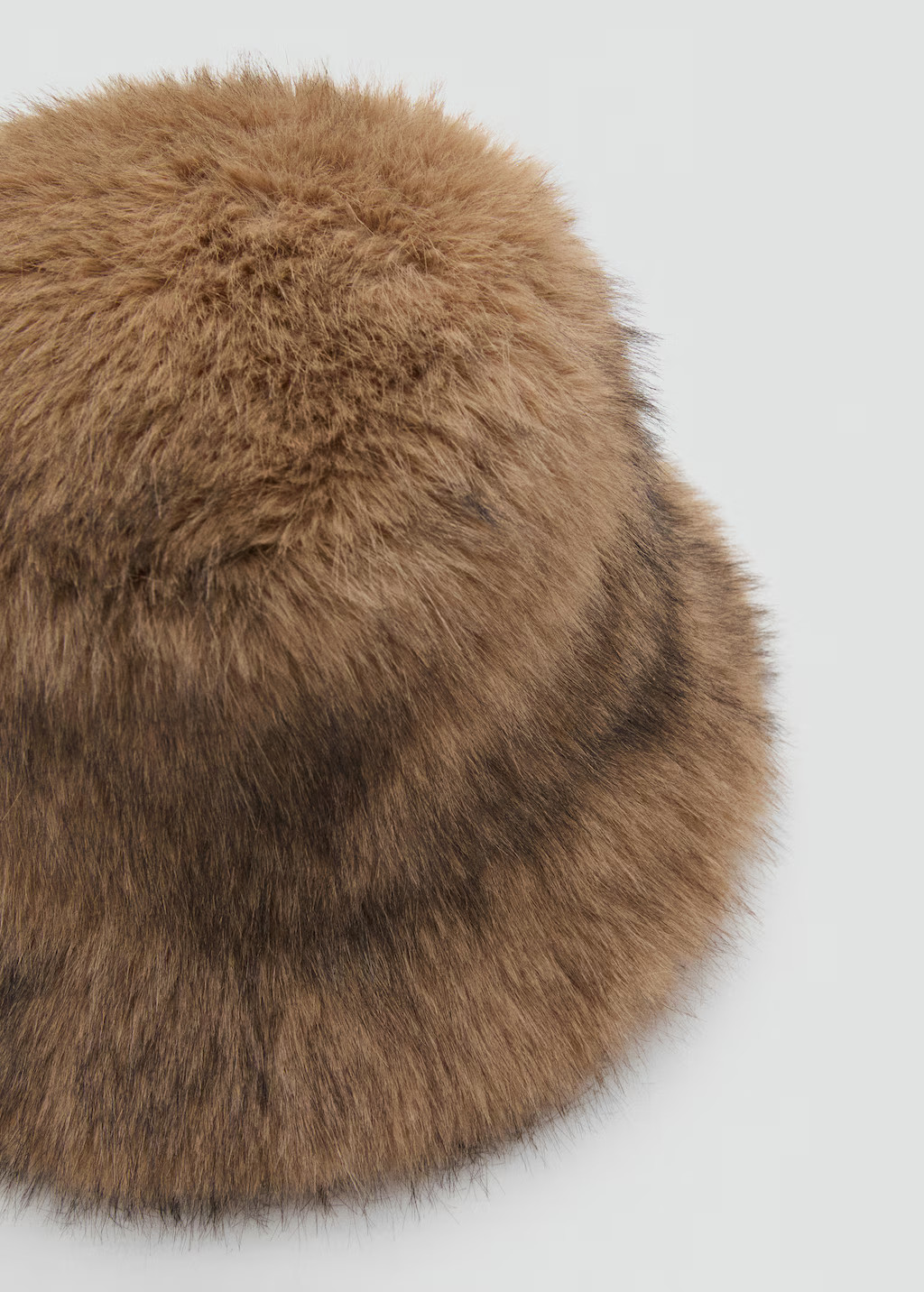Faux-fur bucket hat - Women | MANGO United Kingdom | MANGO (UK)