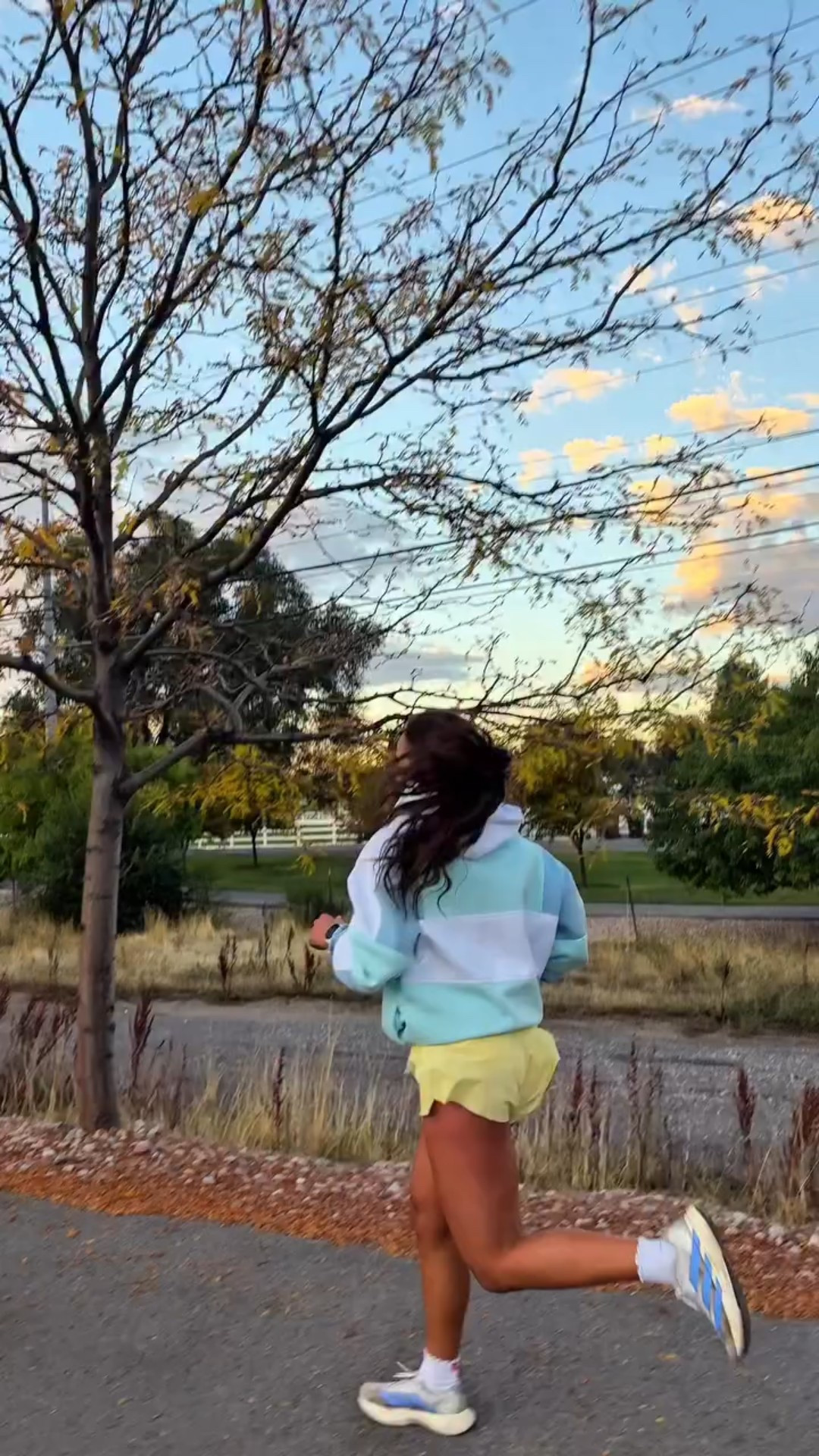 early mornings are hard but so worth it !!

why get your body moving early in the morning?? 

ive always believed that it sets the tone for your entire day. morning movement wakes up your mind, elevates your mood, and improves focus. it helps regulate your circadian rhythm- making everyday get easier. even a short walk, stretch, or workout in the morning can improve energy, discipline, and mental clarity !!

#runner #running #runrunrun #run #runningmotivation #marathontraining #runners #marathoner #runfast #runslow #runforfun #runearlymorning #runearly #runalways #runmornings #run #runningcommunity #fallfun #fall #earlymornings #runhappy #lovetorun

#LTKSaleAlert #LTKU #LTKActive