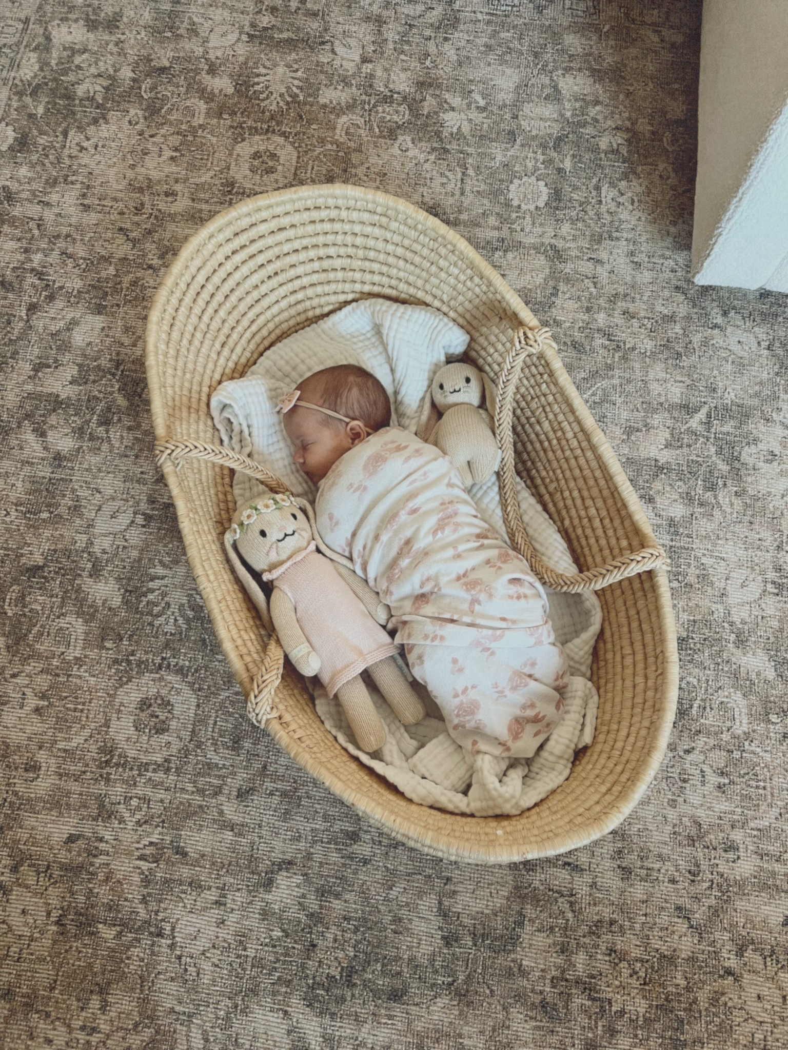 Newborn baby, baby girl, cuddle and kind 

#LTKBaby #LTKBump