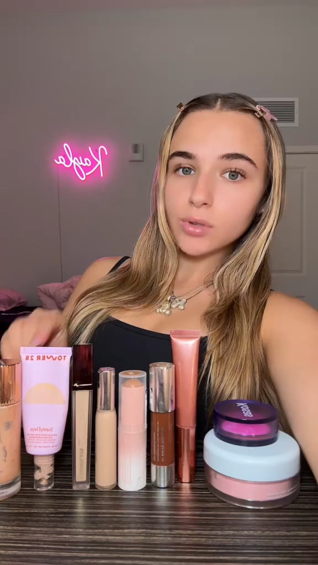 GRWM trying EMBREIGH COURTLYN’s UPDATED MAKEUP ROUTINE PART 1🩷
all products linked!!


#LTKFindsUnder50 #LTKBeauty #LTKStyleTip