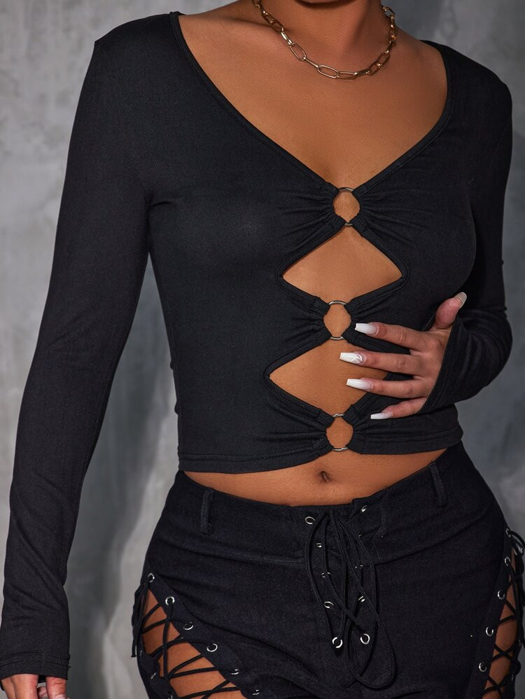 Cutout O-ring Ruched Front Crop Top | SHEIN