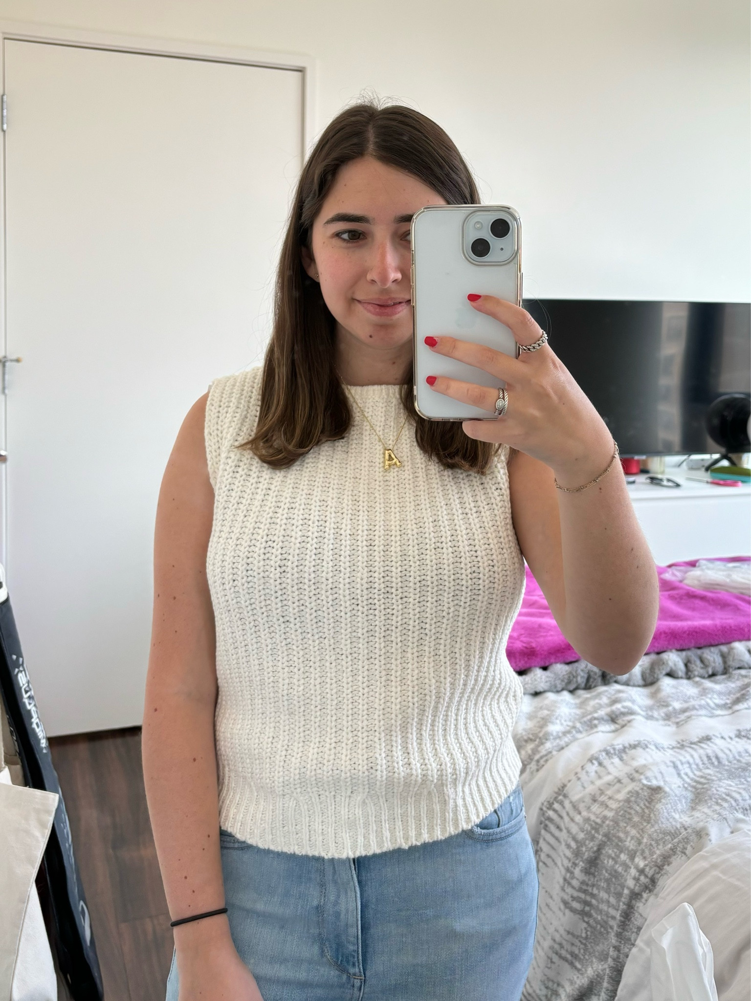 Casual sweater vest. This is size XXS. #sweatervest #sweatertank #petitefashion #smallgirly #abercrombie #summerinspo 

#LTKFindsUnder50
