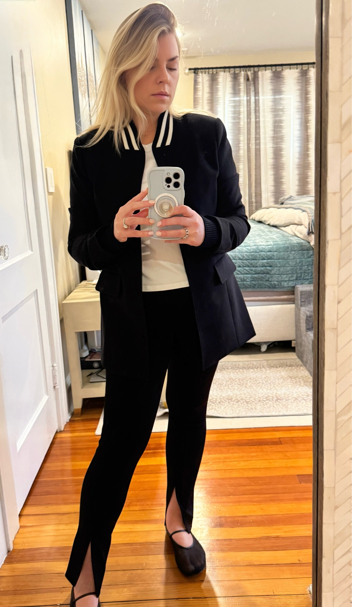 Favorite Daughter quickly being one of my favorites. I mean how fun is this take on a classic blazer with the varsity collar?

Blazer casual work wear corporate outfit smart business what to wear outfit inspiration black outfit 

#LTKWorkwear
