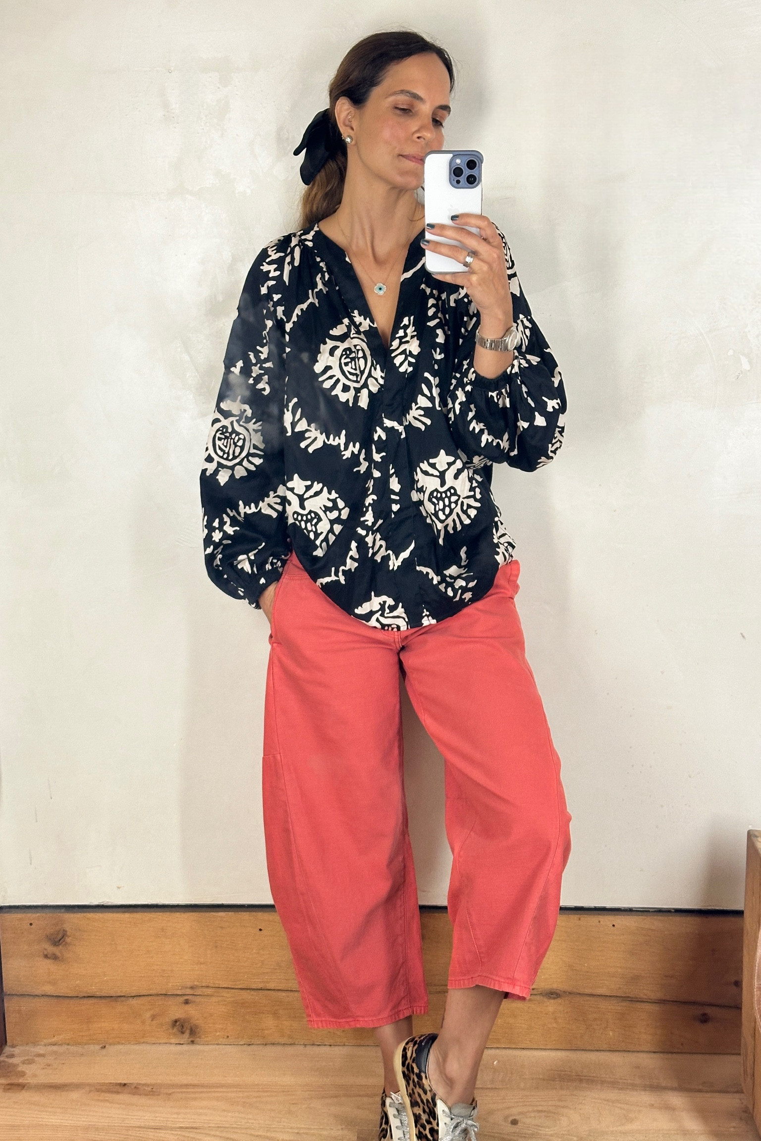 Dazzle in vibrant and bold colors for your style! 💙💚 Refresh your look with joy-filled pants, perfect to pair with uniquely embroidered blouses, lively patterns, and wide sleeves that add a touch of elegance and freshness. 🌈✨ Let’s innovate together in the world of fashion! 

#LTKMostLoved