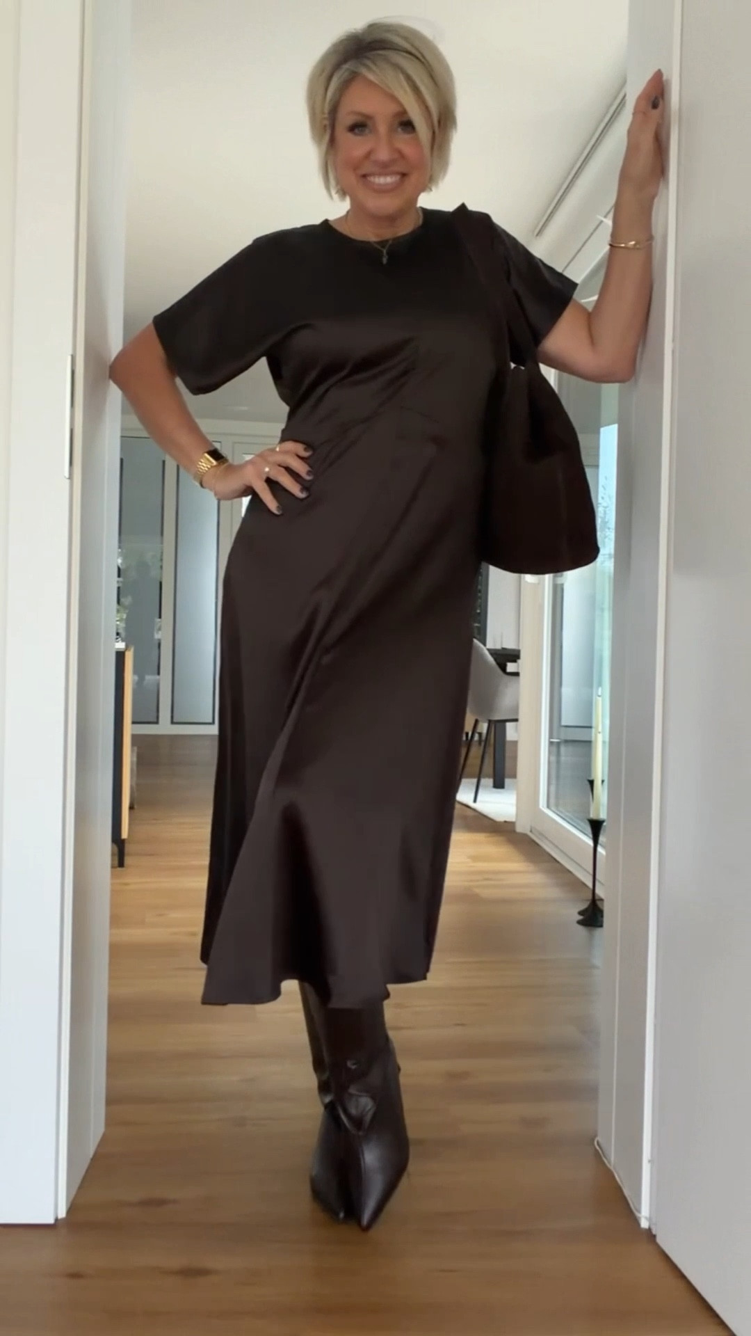 Festliche Looks mit bonprix!
Code: ula
(Gültigkeit: 16.12.-einschl. 18.12.2025; 15% auf Alles; einmalig einlösbar pro Kundin; gilt in DE App & Webshop)


#LTKfestive #LTKdatenight #LTKkleider