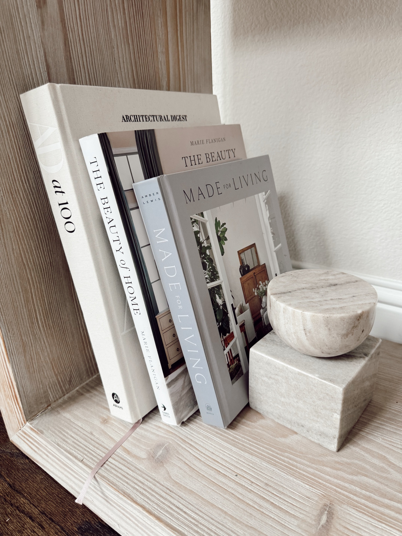 ENTRY TABLE DECOR ✨

I love that this table is a timeless shape, fun to decorate, and a statement when we walk through our front door 😌 

+ two vases on the bottom: Anthro
+ decorative books
+ marble object/bookend: Target 
+ bamboo ladder: Amazon
+ vase on top: pottery barn
+ faux flowers: Amazon
+ mirror: Anthro 
+ easel with frame: Amazon
+ washable rug

everything here is linked in my bio! What do you think of it? I feel like since switching the runner here, feels like a new space despite me not switching the decorative accents on my table 🤯


#LTKhome #LTKfindsunder100 #LTKfindsunder50