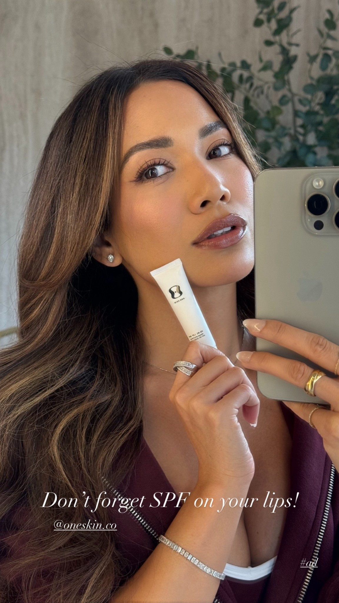 I bet you don’t apply spf to your lips but it’s one of the most sensitive and important areas to protect! 