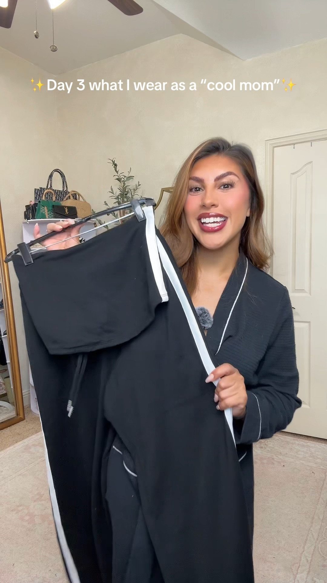 Low effort, high payoff kinda outfit ✨Perfect for every day mom life! #momoutfit #outfitinspo #outfitoftheday #momstyle #matchingset 

#LTKFindsUnder50