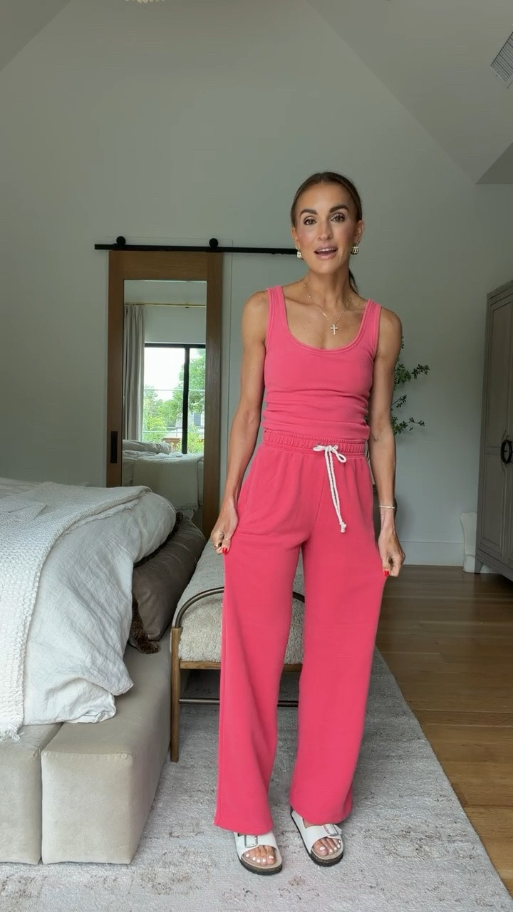 A moment for these pink terry sweatpants 😮‍💨 obsessed!! 💗 selling out quick!