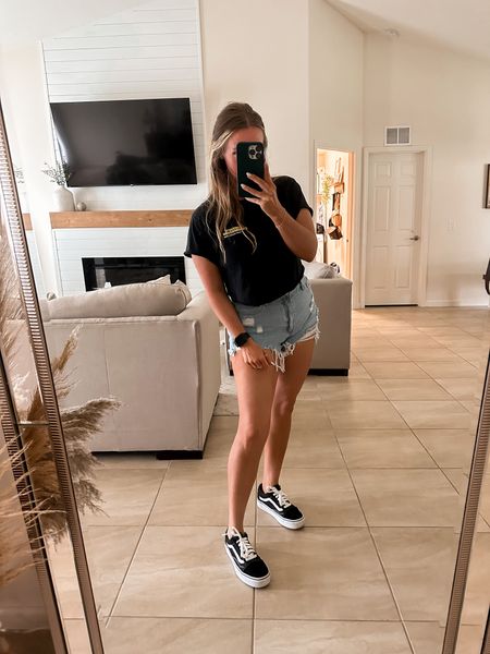 Pre race prep. Getting everything ready for the first race of the year. Wearing my favorite everyday black vans. 

Casual | women’s fashion | Florida | vans | black casual shoes | Moto race fits | ootd | jean shorts | old skool vans | SHEIN 



#LTKfindsunder50 #LTKshoecrush #LTKstyletip