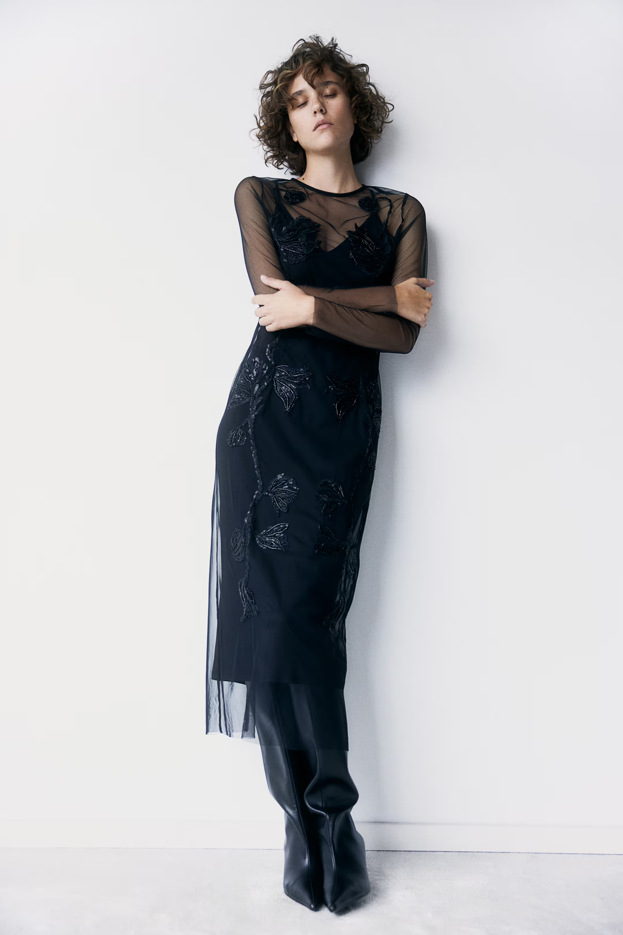 Sequin-embroidered mesh dress | H&M (UK, MY, IN, SG, PH, TW, HK)