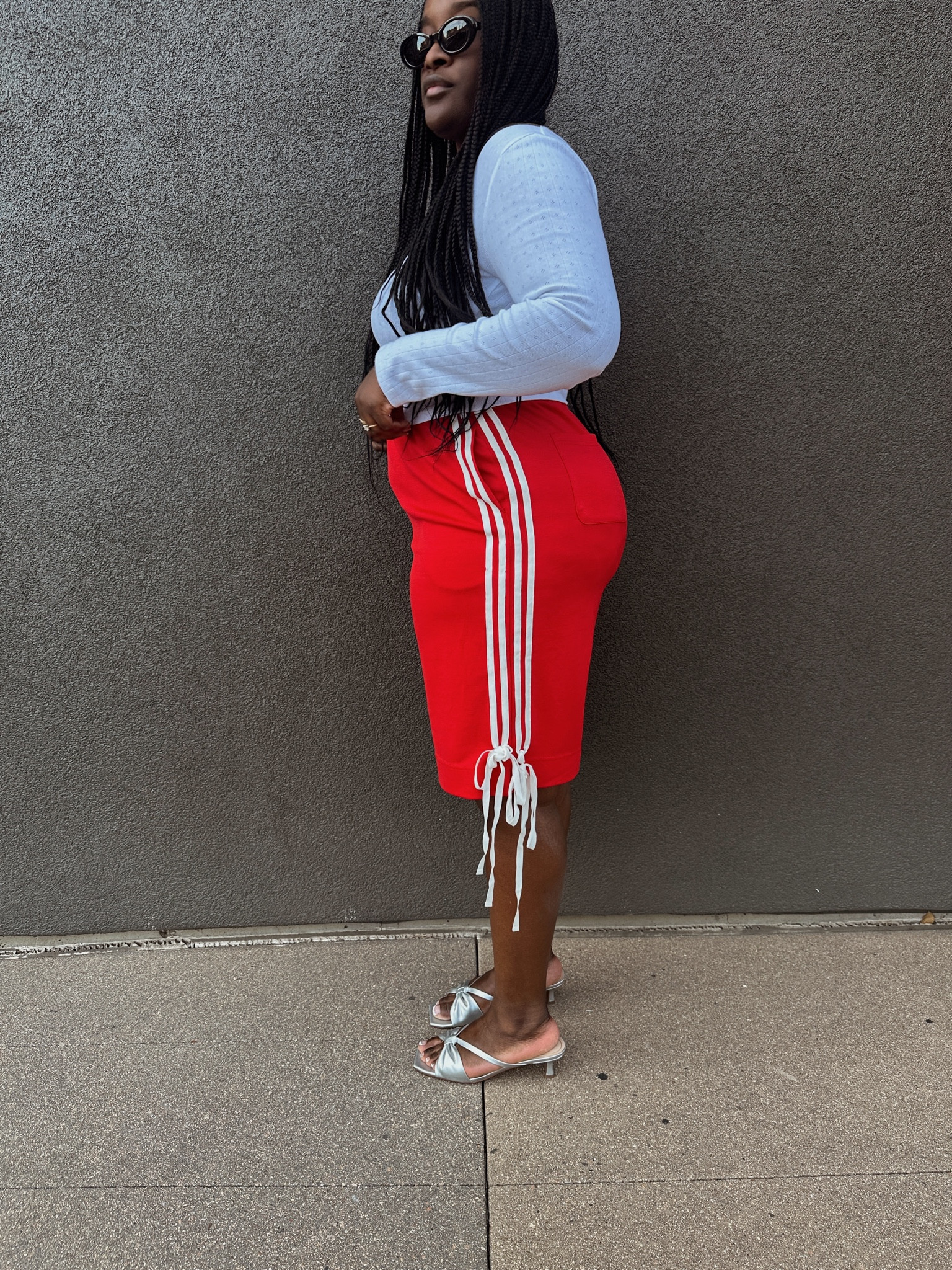 A Bermuda moment 







#shorts #longshorts #bows #kittenheels #bermudashorts 

#LTKStyleTip #LTKShoeCrush