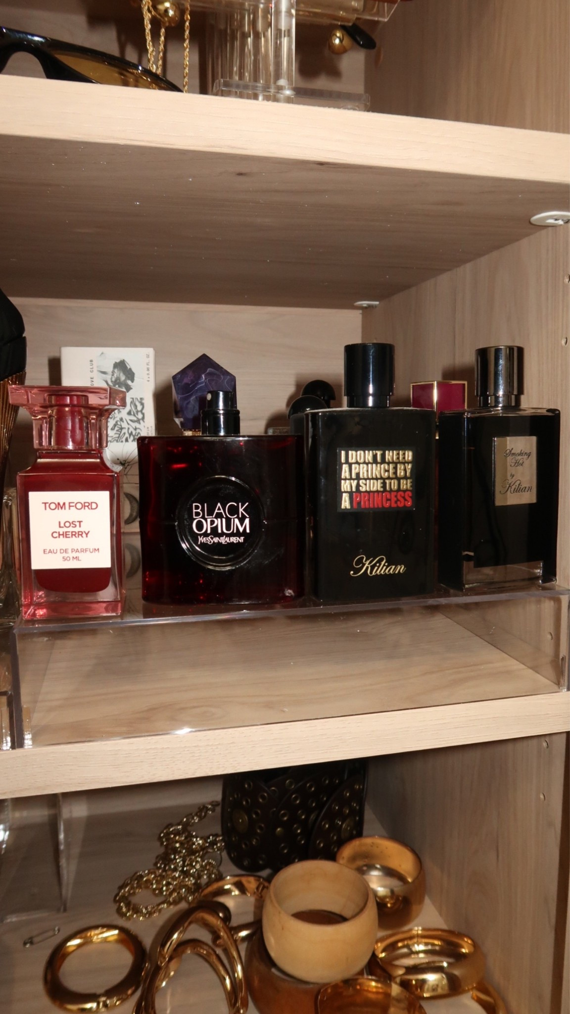 Scroll to shop! ✨ My favorite perfumes. Everything is linked below.👇🏾

Desliza para comprar. ✨ Mis perfumes favoritos.

📲 Download the free LTK app & follow me @kirasfashionfinds to shop all my daily finds.

#LTKvlog #LTKBeauty #LTKselfcare