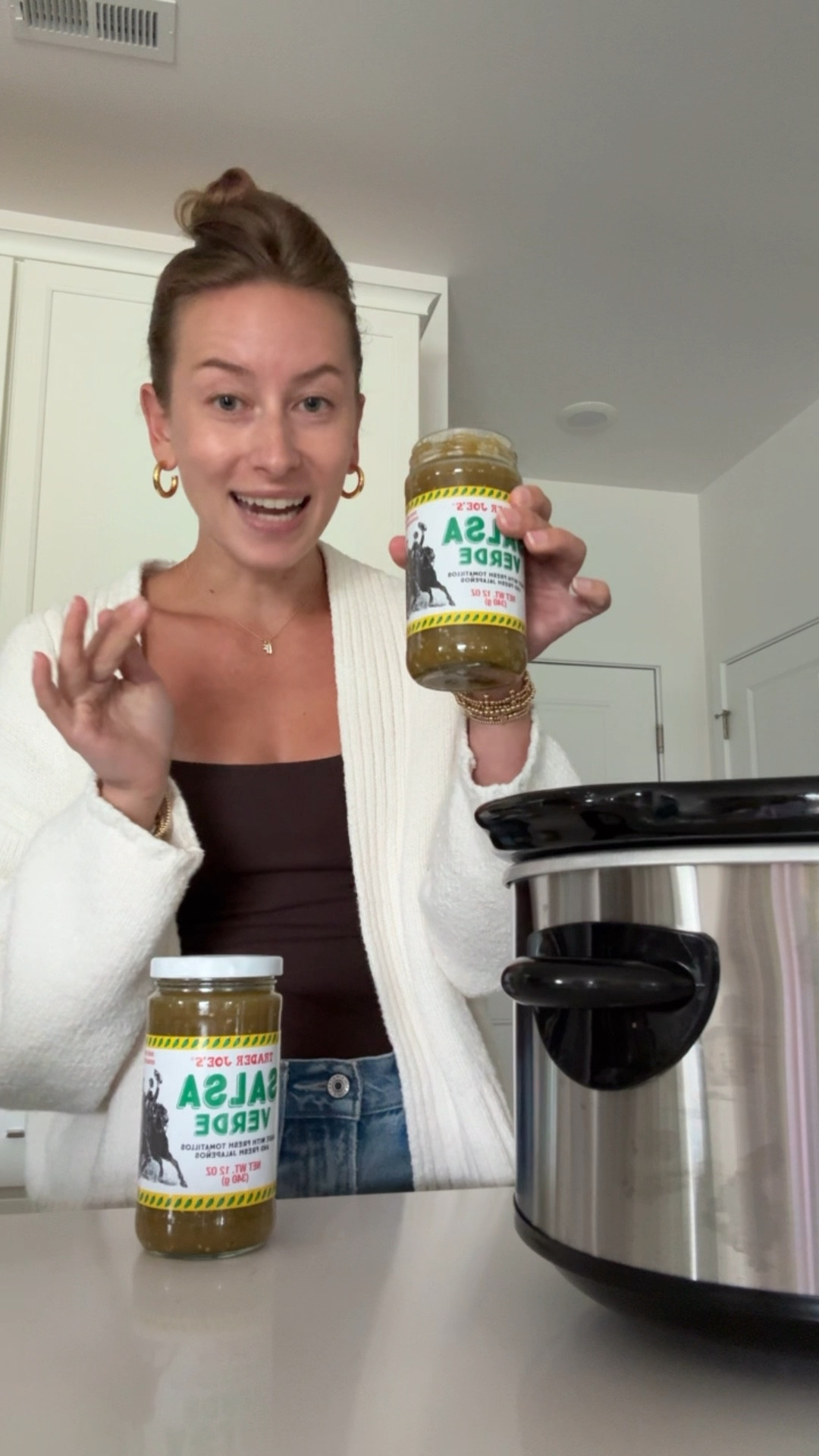 7/14/25 Easy Weeknight Dinner: Salsa Verde Chicken Tacos 🌮

⸻

One of the easiest dinners I make on repeat: salsa verde chicken tacos! I tossed it into the crockpot, and let it cook all day—so simple and so good. Linking my exact crockpot from Target that I use for this recipe. Perfect for busy weeks or meal prep!