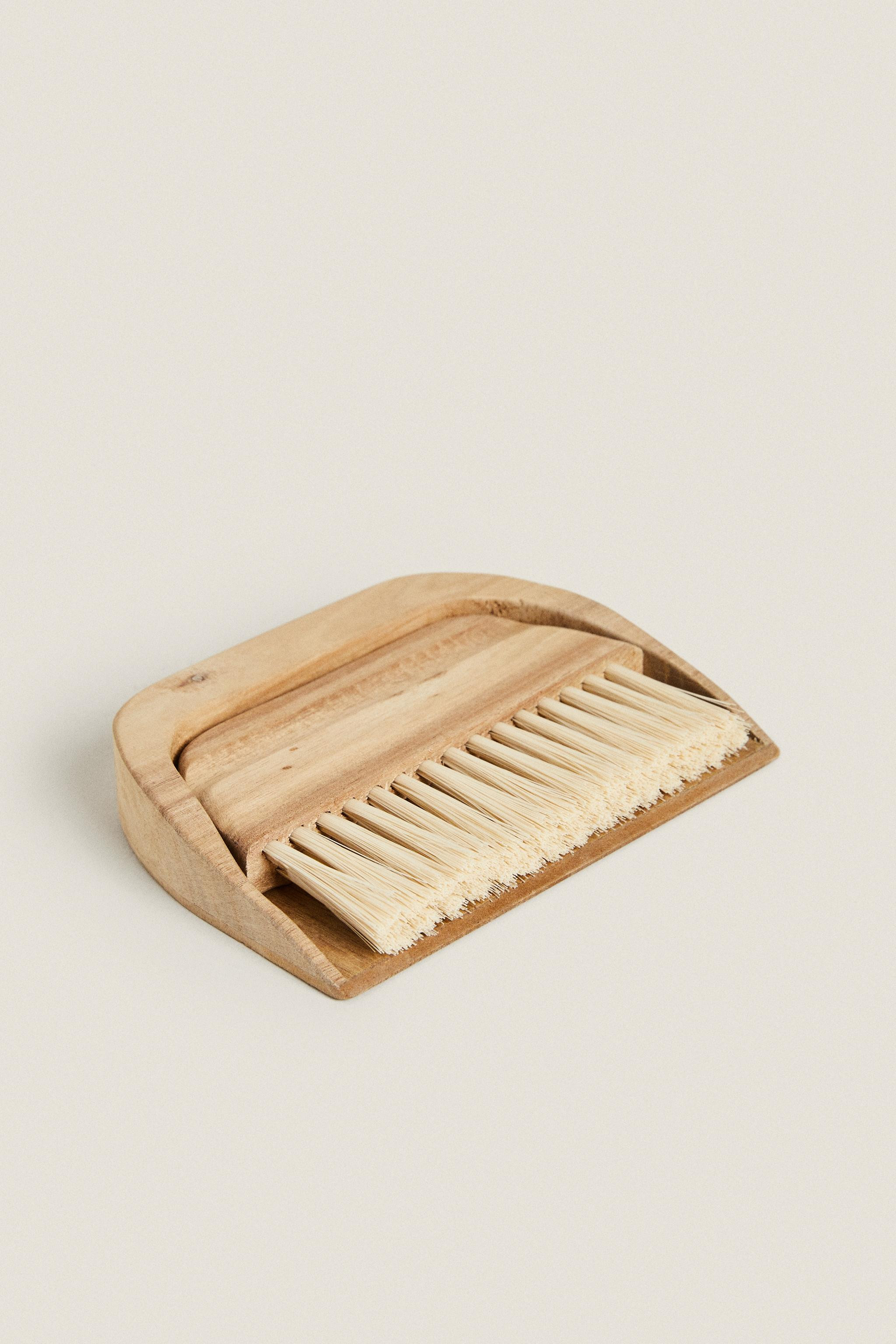 WOODEN DUSTPAN AND BRUSH | Zara US