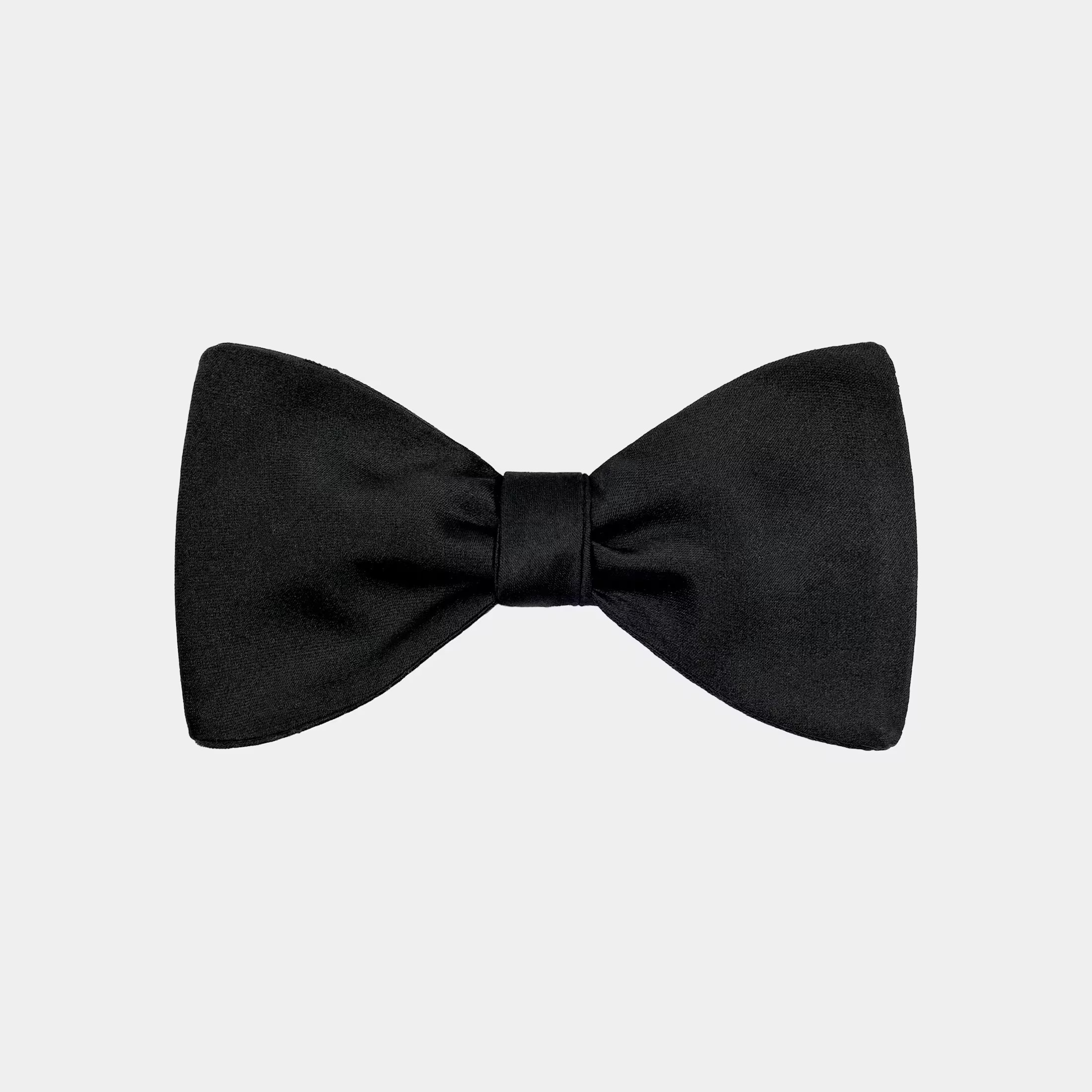 Black Self-tie Bow Tie | Suitsupply (US)