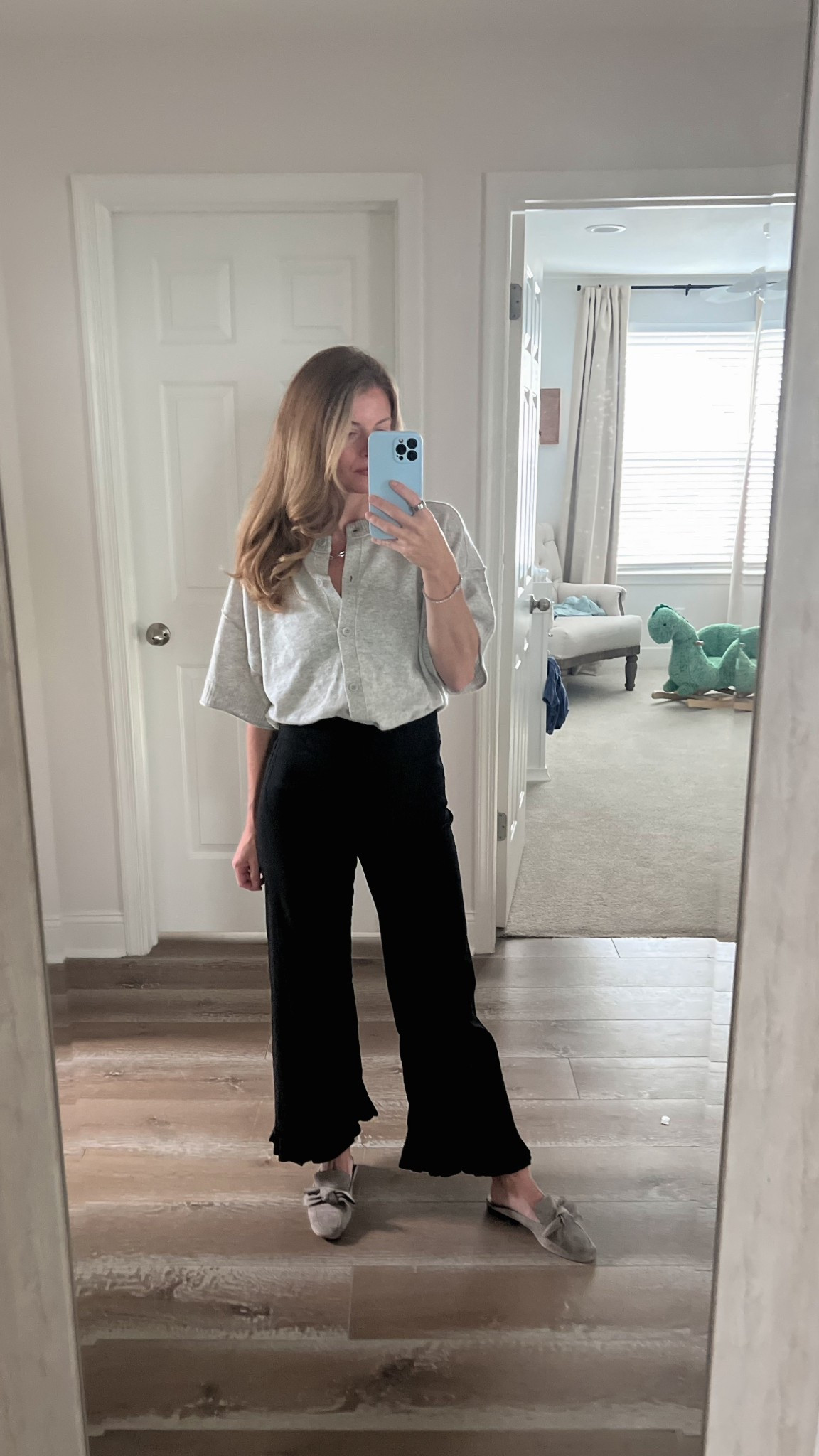Ruffles for work! Who doesn’t love the Colette pant by Maeve?! These are made with “magic” material and let me tell you, it is just that. So comfy, flattering, and fits my body any day of the month (ladies, you know what I mean). This cardigan is lightweight and pairs great with any layering piece underneath. 

#LTKgrwm #LTKWorkwear #LTKootd