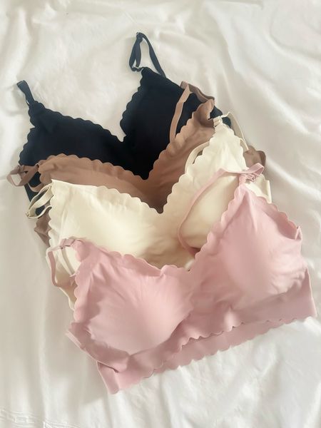 Seamless sleep bras with the most presh scalloped edge! 4 pack for $24! Straps are adjustable, band is not. Removable pads. Extra bonus: included in the pack is a set of nipple covers!

I’m a 38C and initially ordered a large but reordered and got a XL!

#LTKstyletip #LTKsalealert #LTKfindsunder50