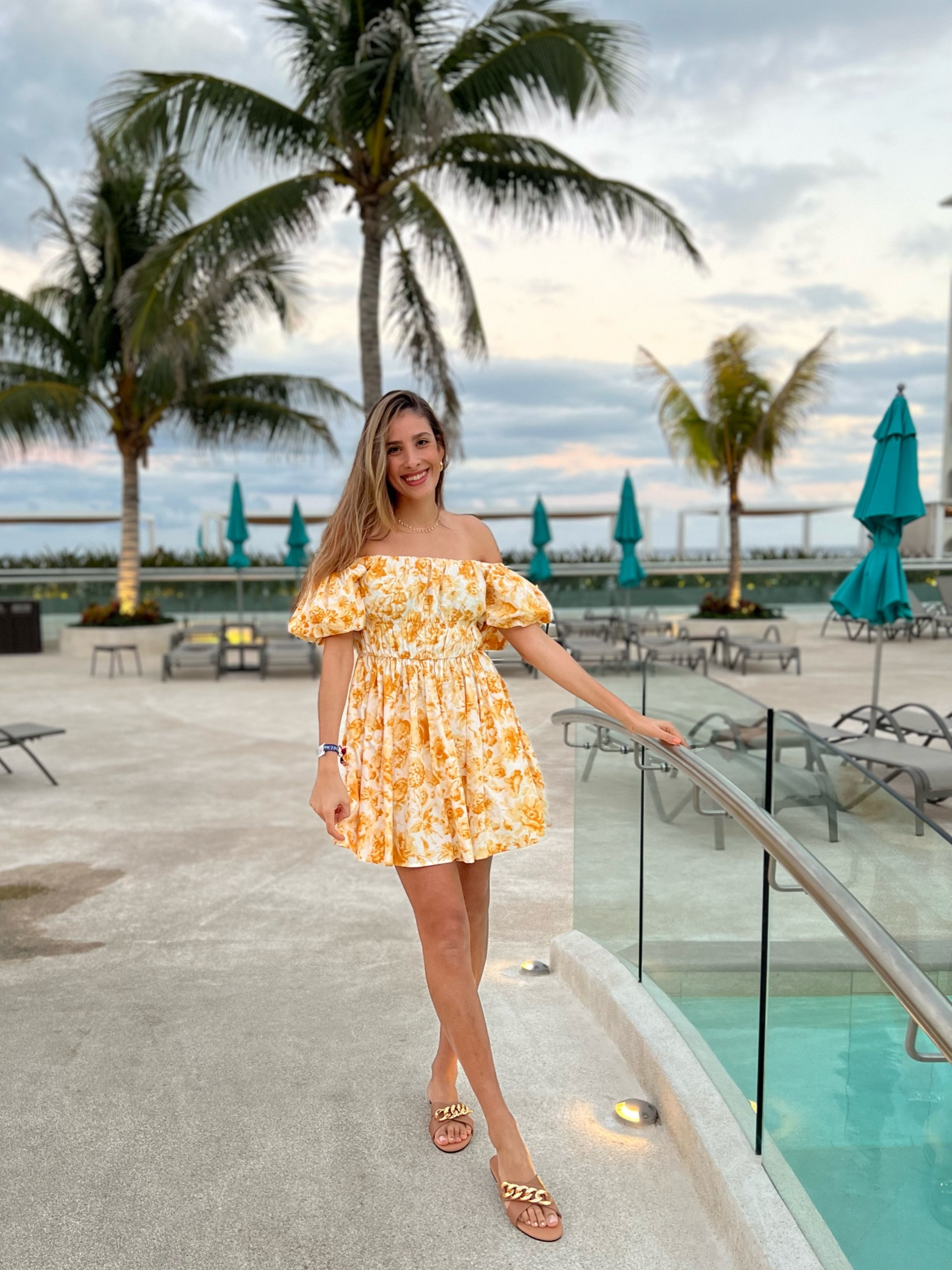 Cancun style!
Mini dress, beach style, resort, sandals


#LTKshoecrush #LTKtravel #LTKstyletip