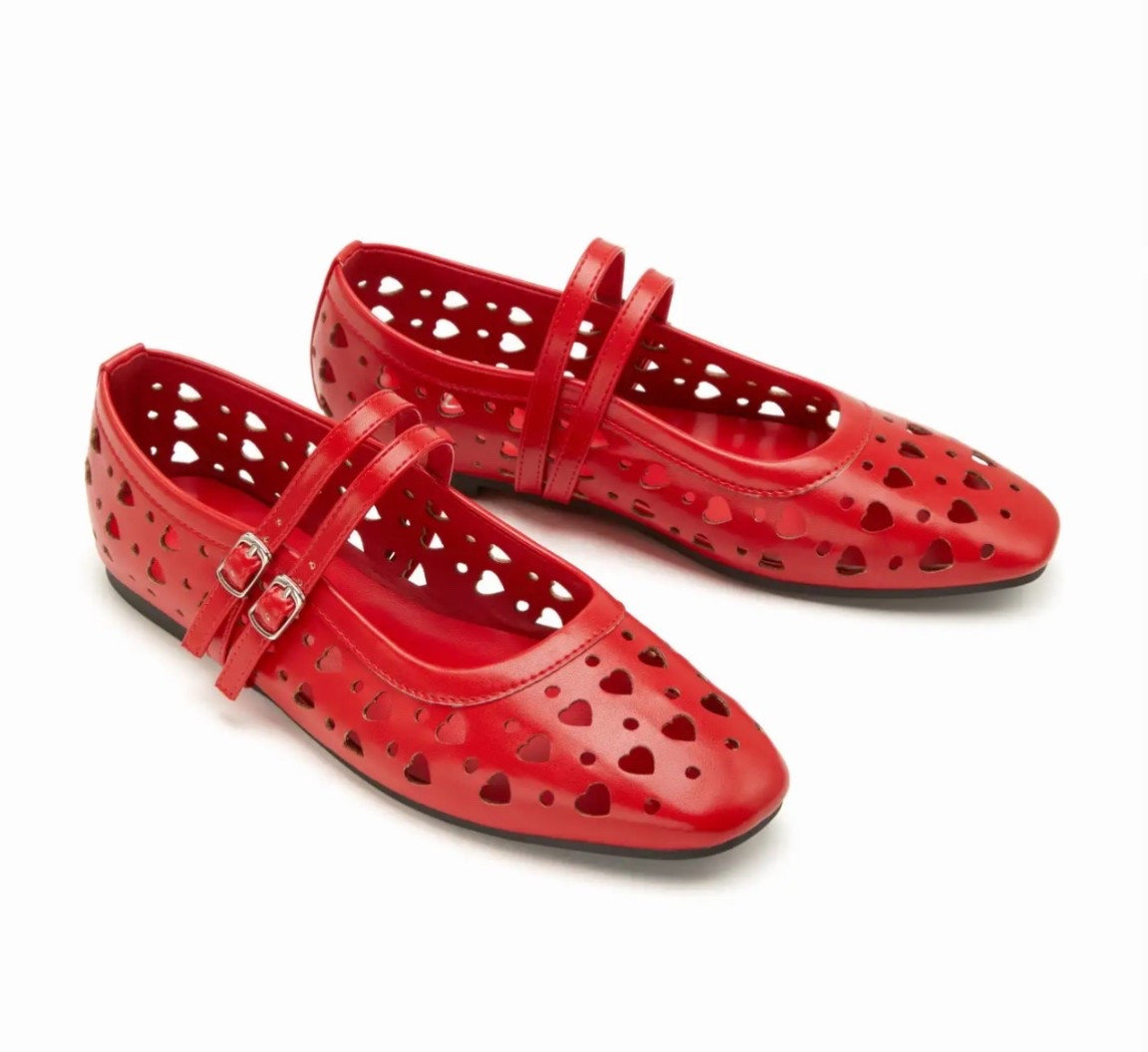 Valentine outfit
Cute flats 


#LTKdayinmylife #LTKgrwm