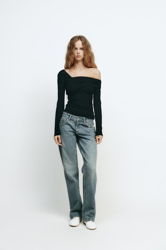 ASYMMETRIC NECKLINE TOP | Zara US