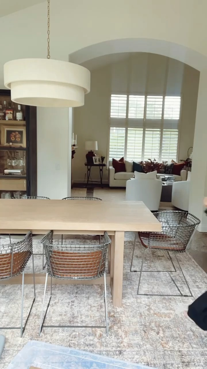 This is the Portola dining table from Pottery Barn. I like that the extensions get added onto the end and not inserted into the middle. Gives the table a cleaner look when not extended. 👍🏻

#extendingdiningtable #diningroom