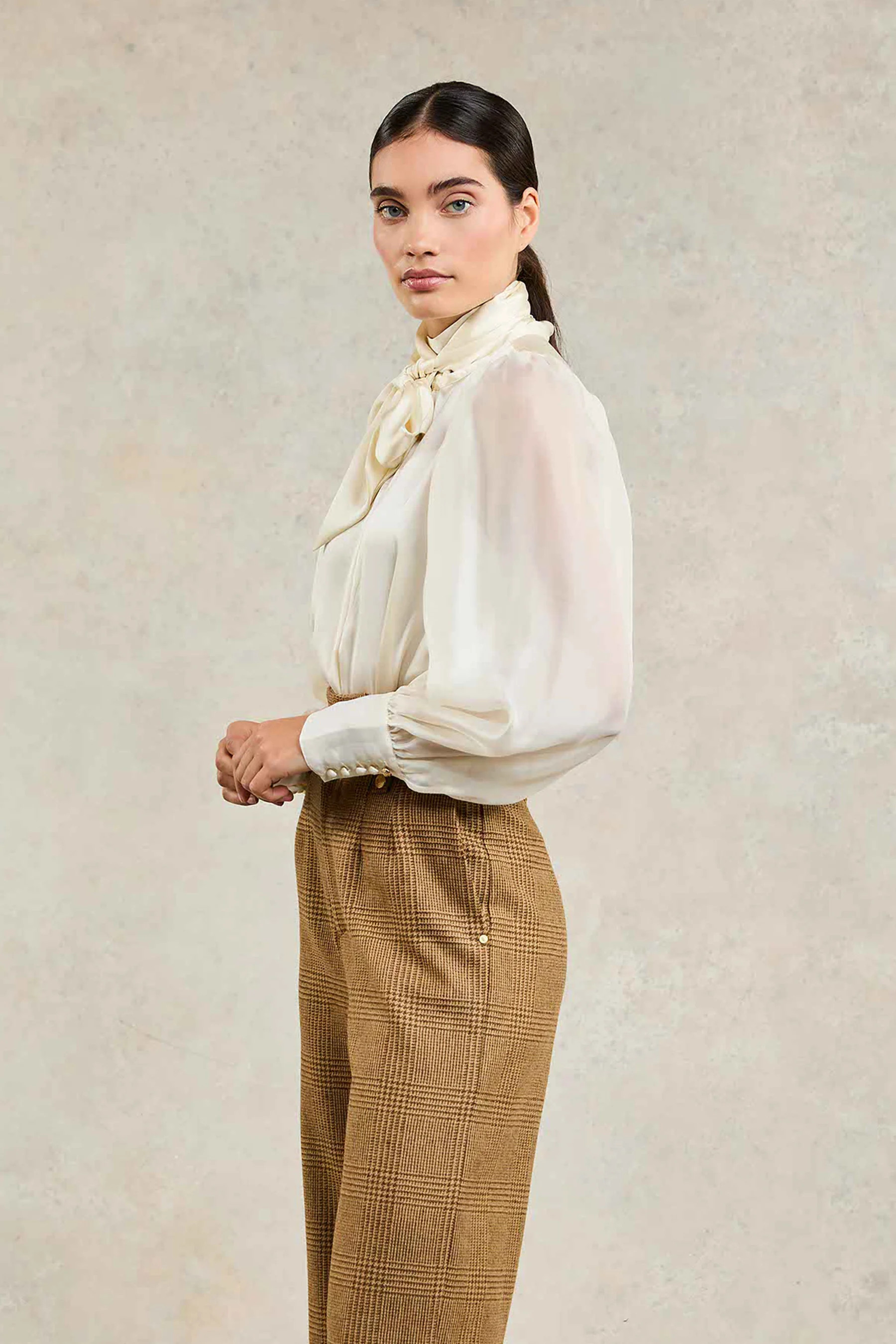 Ariella Blouse (Oyster) | Holland Cooper