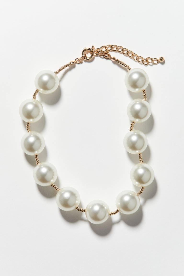 Beaded short necklace - White - Ladies | H&M GB | H&M (UK, MY, IN, SG, PH, TW, HK)