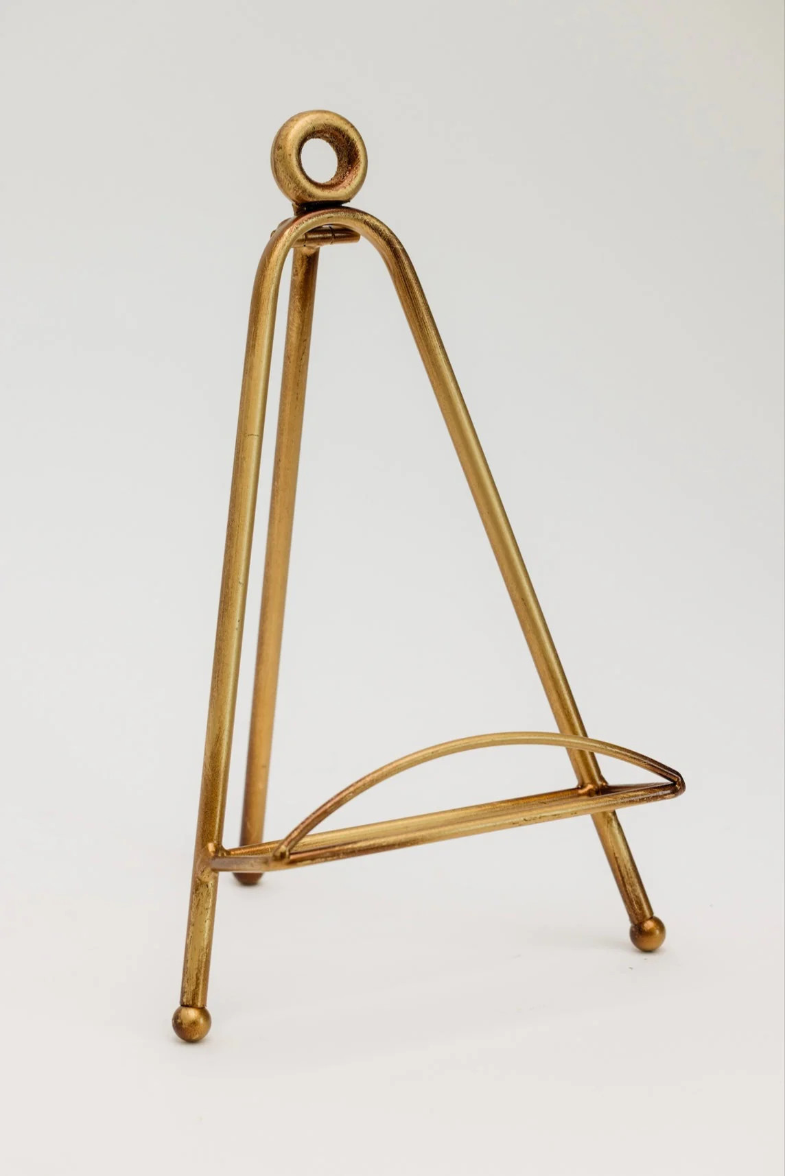 Leiland Brass Easel | THELIFESTYLEDCO