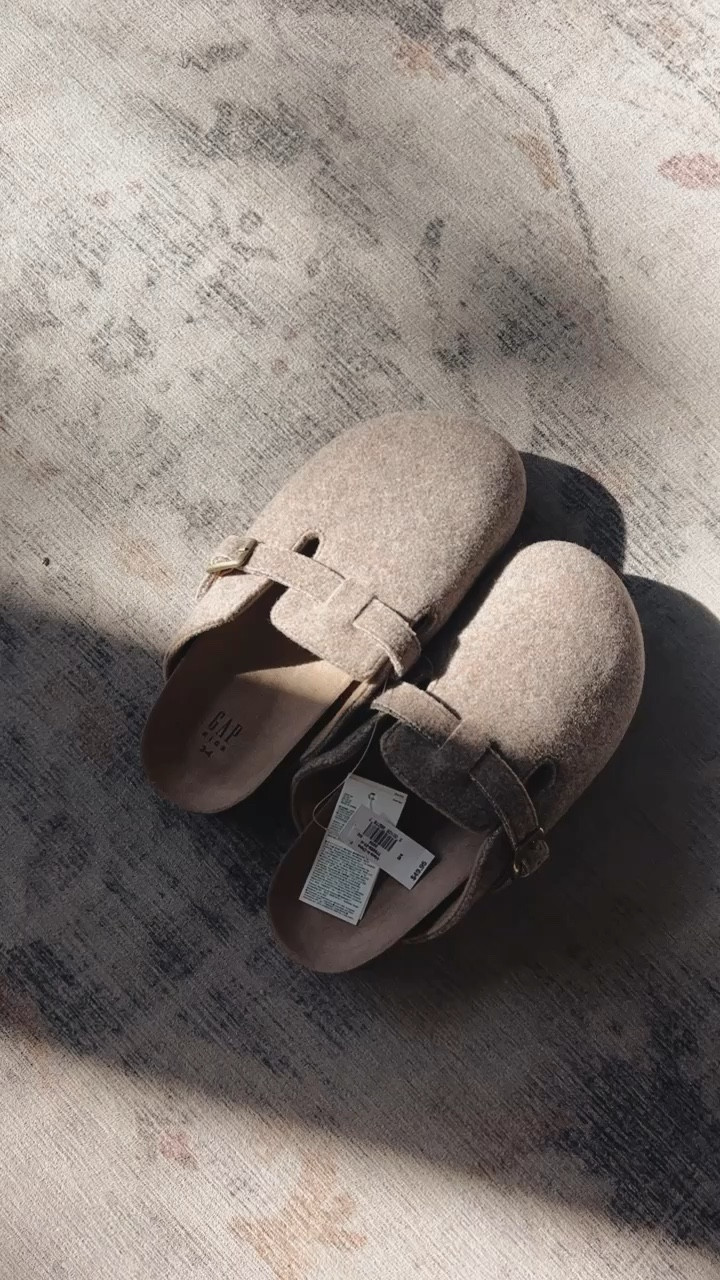Affordable berkinstock clog dupe from Gap! 👀 Don’t forget to check the kids section.. you can find some real winners!


Fall shoes, kids shoes, gap, clog, fall shoes.



#LTKSeasonal #LTKshoecrush #LTKfindsunder50