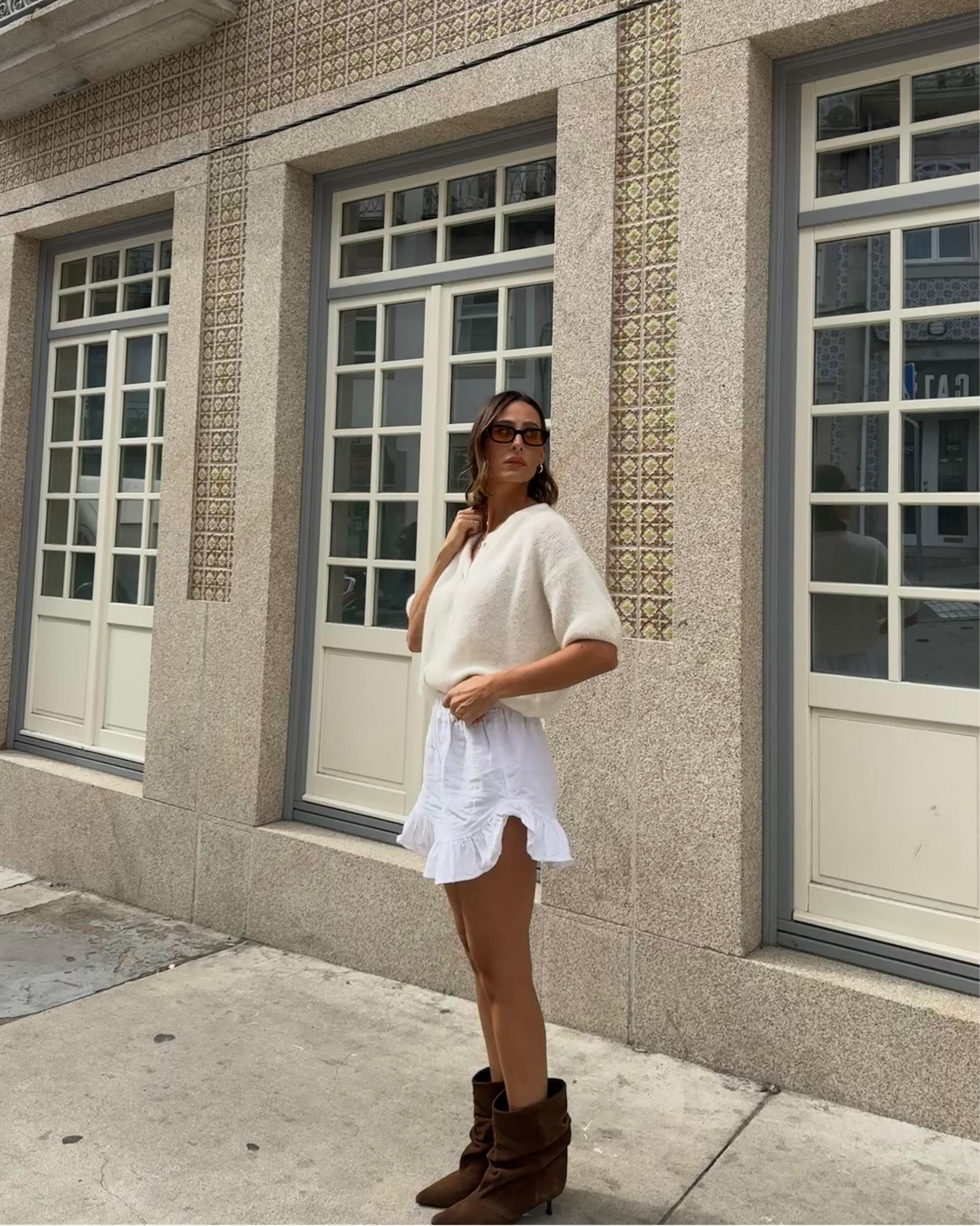 Freya Lillie ruffle trim linen shorts, Charli London short sleeve cream cardigan, Zara suede slouchy boots 🍨

Transitional outfit, autumn outfit, knitwear, cardigan, knitted top, suede shoes

#LTKFallSale #LTKShoeCrush #LTKSeasonal