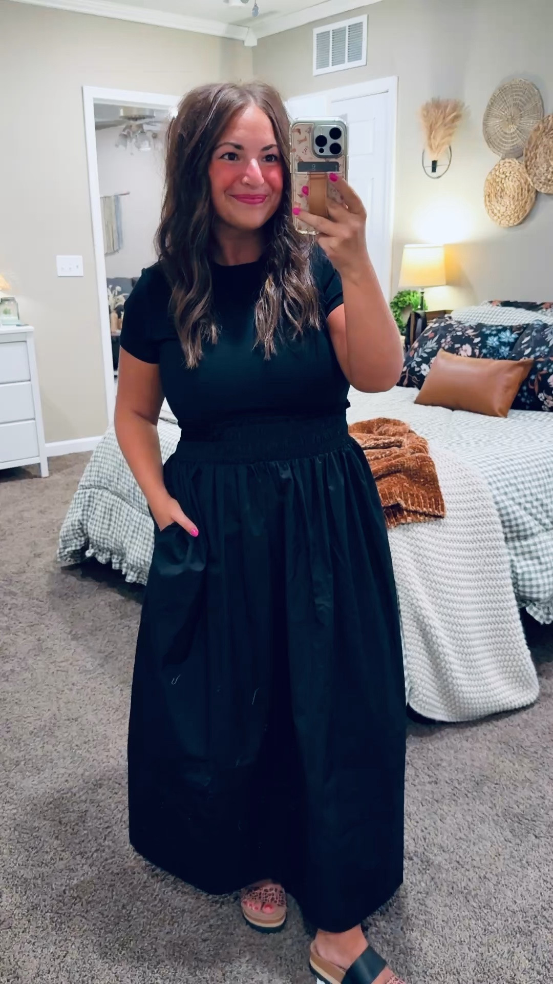 This Target maxi dress is so flattering and easy to dress up or down! 🖤


sandals: fit true to size // wearing a 5
dress: fits true to size // wearing a medium 

 #LTKMidsize #LTKWorkwear
