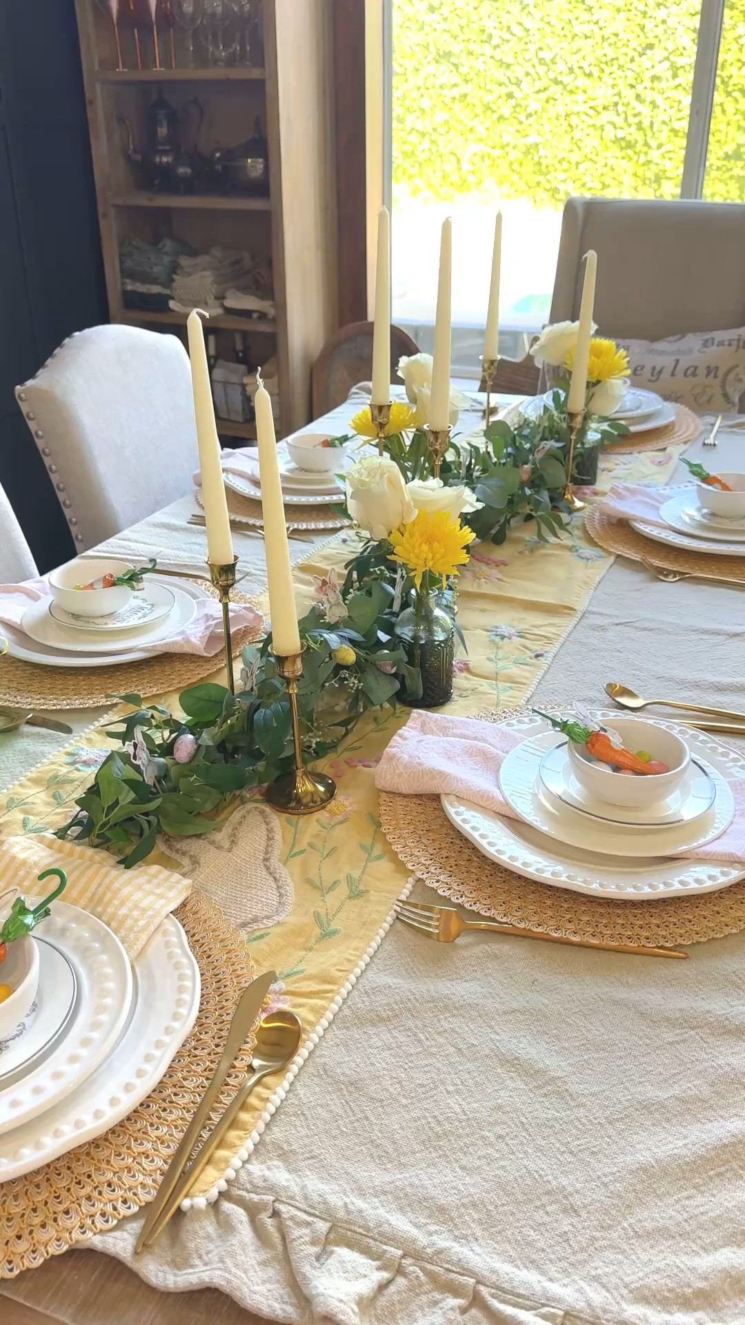 Easter Tablescape 

#LTKHome #LTKSeasonal #LTKdayinmylife