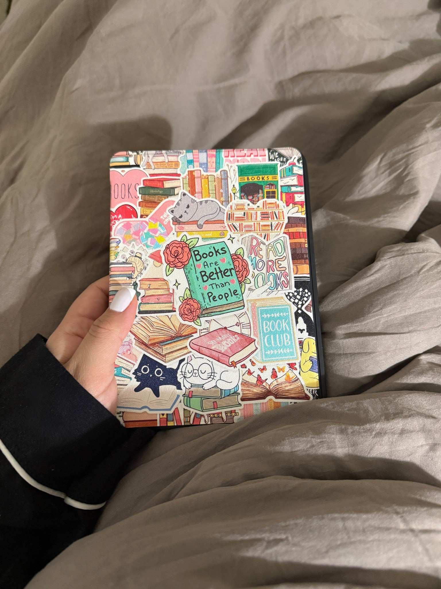 The cutest kindle case ever💞

#kindle #amazon 