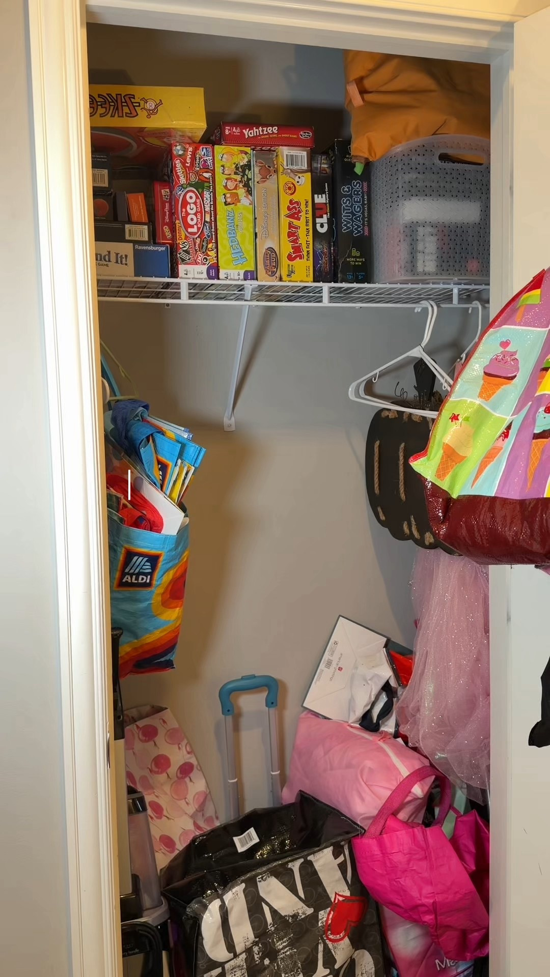 DECLUTTER FOR 2026

#LTKHome #LTKvlog #LTKmomlife