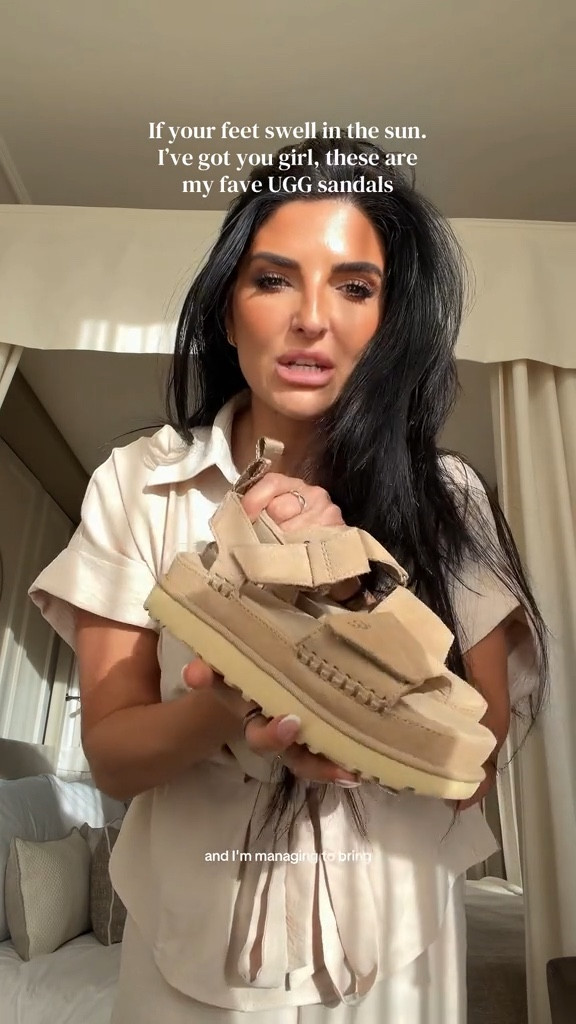 I chose my trainer size in these adjustable Ugg sandles! So comfy for spring/summer holidays and walks! 🤍

#LTKstyletip #LTKshoes #LTKspring