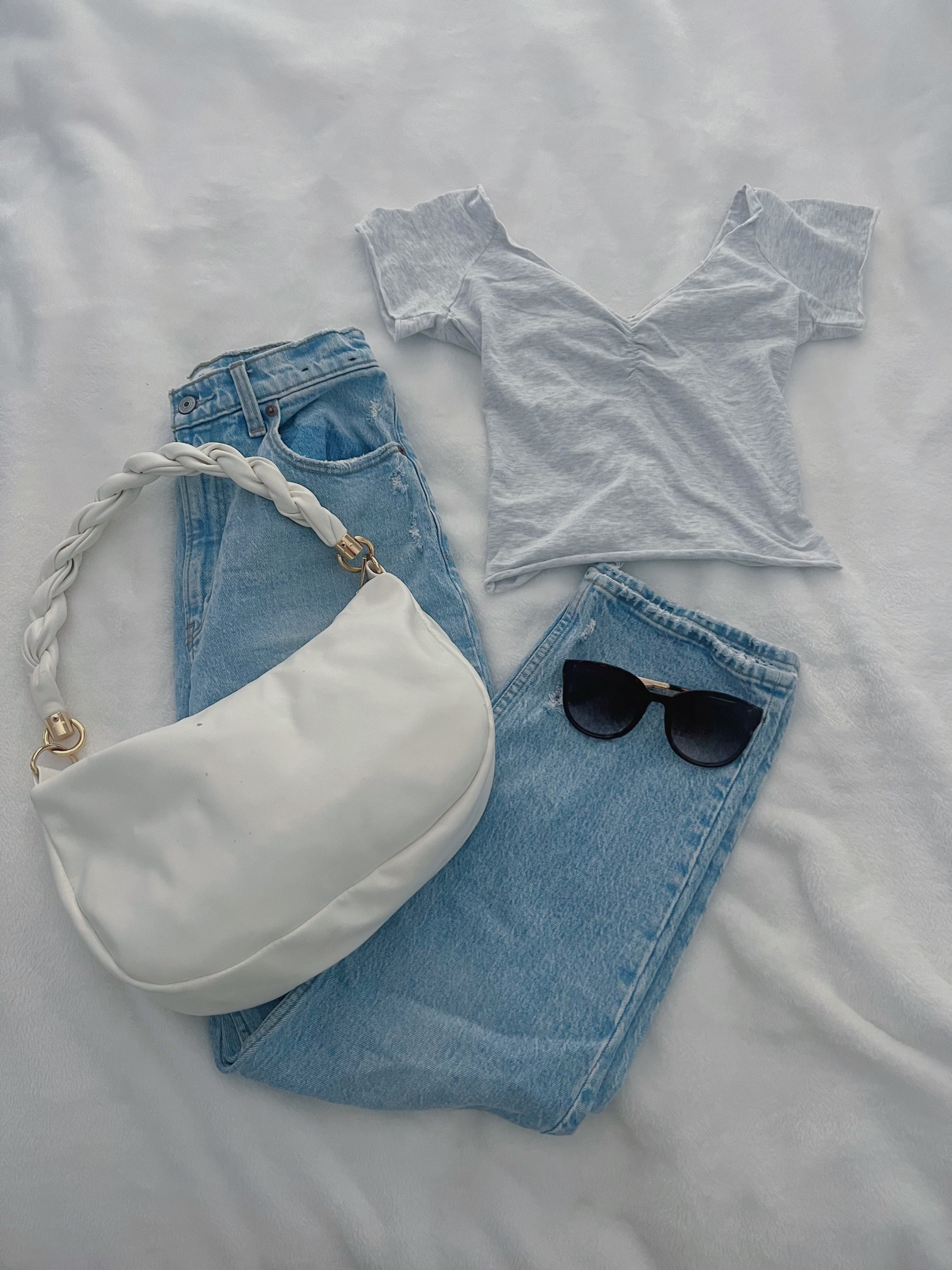 Outfits of the week | OOTD | style | fashion | Abercrombie | Amazon | sunglasses | casual outfit | college outfit | everyday style 
Purse -linked in Amazon storefront 


#LTKVideo #LTKfindsunder100 #LTKstyletip