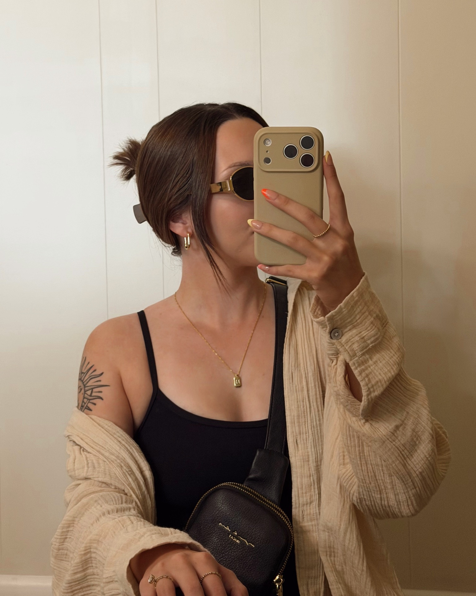 Neutrals + gold details ✨

#LTKgrwm #LTKootd #LTKU