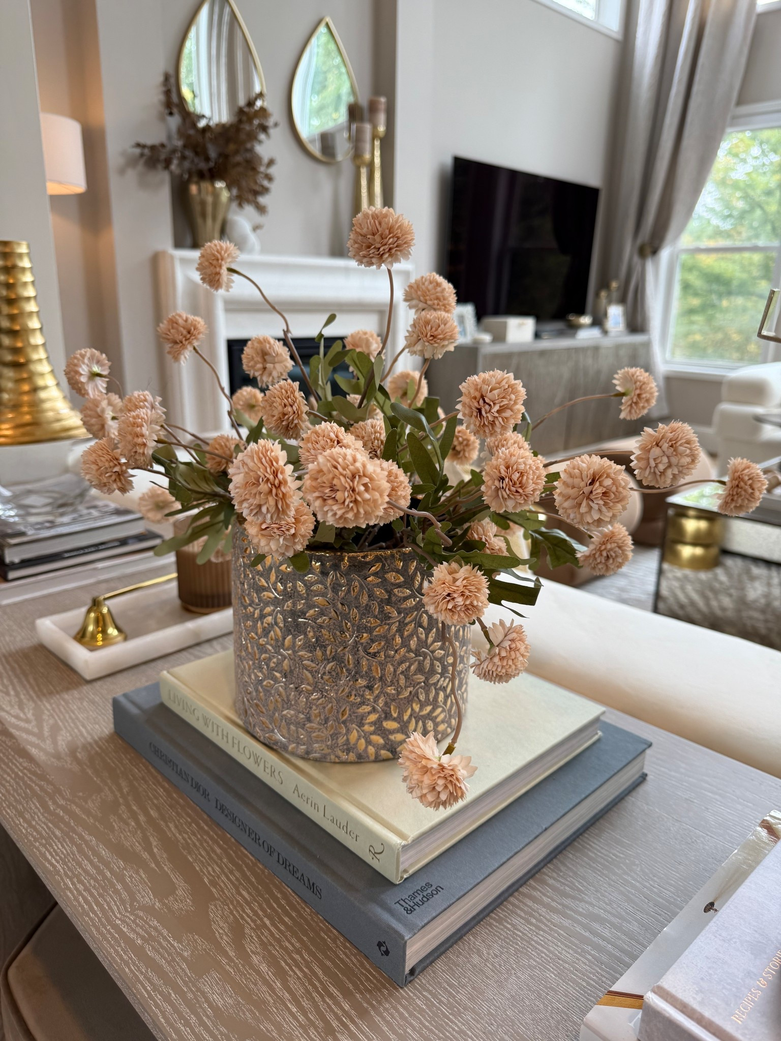 Shop beige Mum stems 