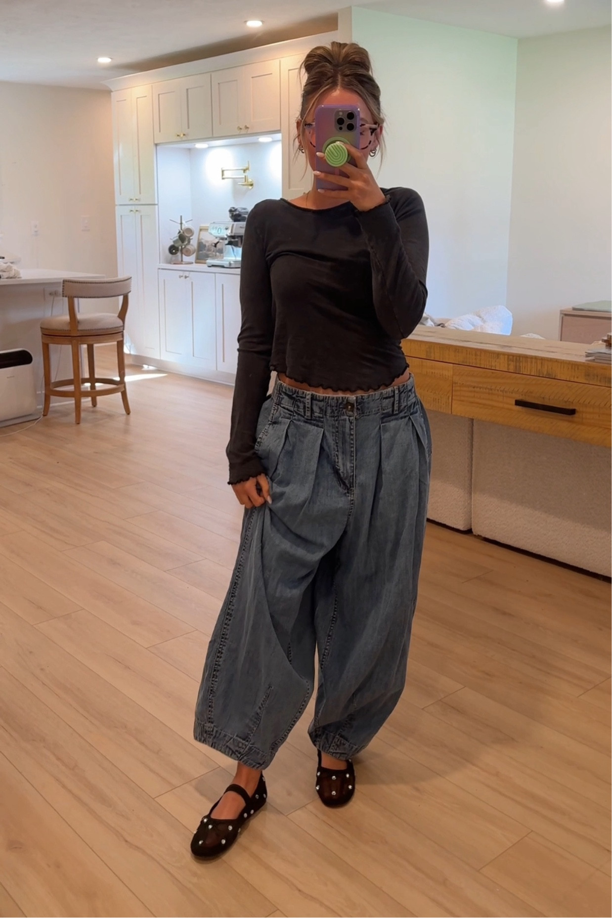 I’m wearing size small in both the top & pants! Size 7 in the flats. All true to size for me :) 

#LTKFindsUnder100 #LTKFindsUnder50 #LTKStyleTip