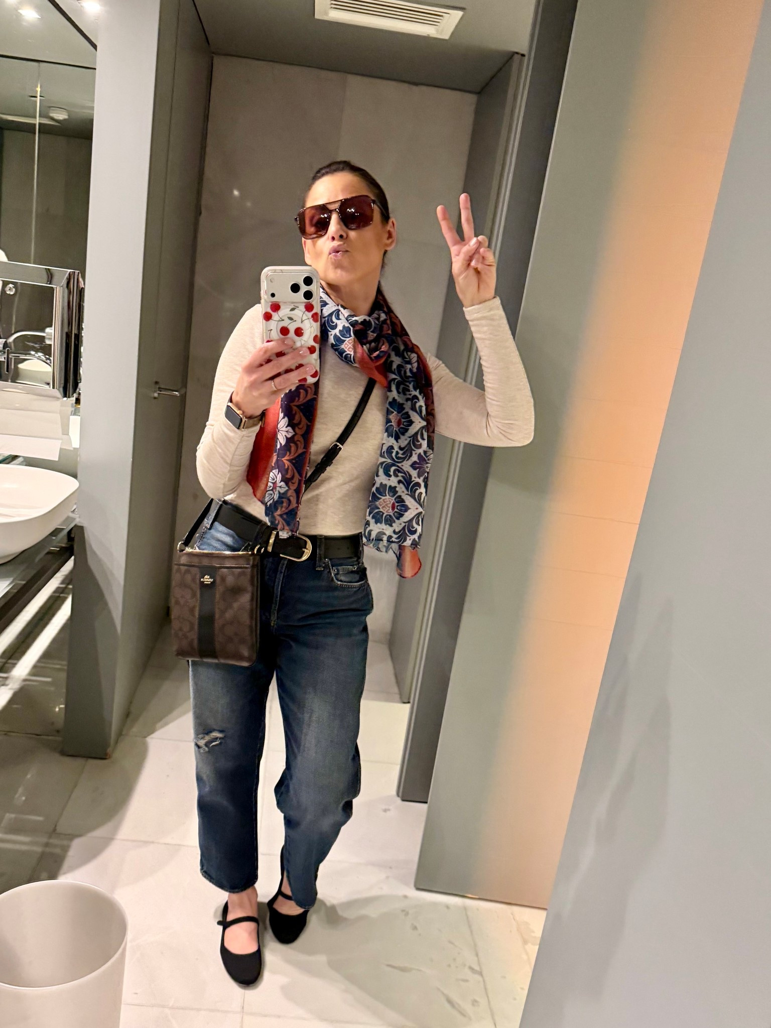 Boyfriend jeans, Mary Janes, and a crossbody—simple, effortless, and made for wandering Greece.

Comfort always, but make it European.

#LTKPetite #LTKootd #LTKmomlife