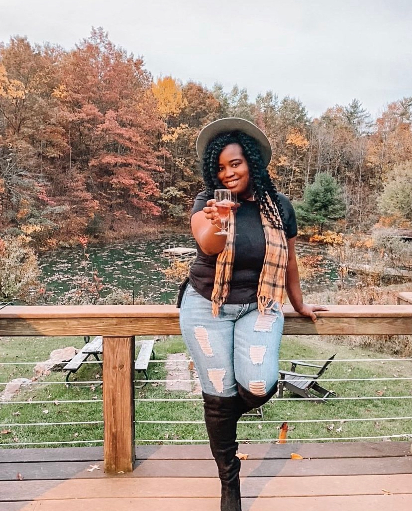 For your new Holiday Outfits you need to have a cozy pair of jeans. These are on sale! 

#LTKHoliday #LTKsalealert #LTKGiftGuide