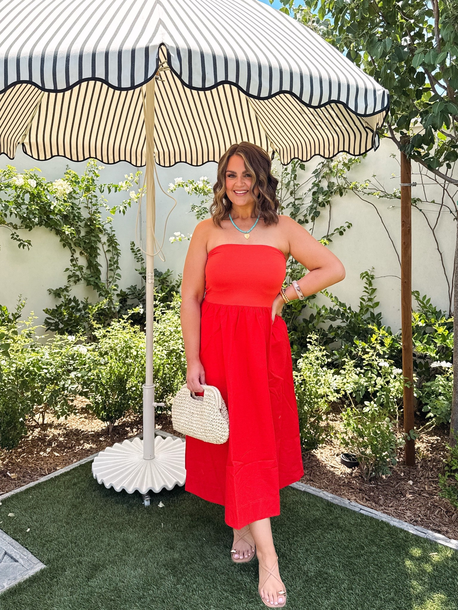 What I packed for Vegas🪩🍾 // linked an amazon version too! 

tts, L // shoes 10

aritzia, sundress, sandals, strappy sandals, sam edelman sandals, jelly sandals, knit tote bag, clutch, amazon dress, aritzia dress, sandals, jewelry, Courtney Hamilton, mid size fashion, size 12, size 14, California 

#LTKTravel #LTKFindsUnder100 #LTKMidsize