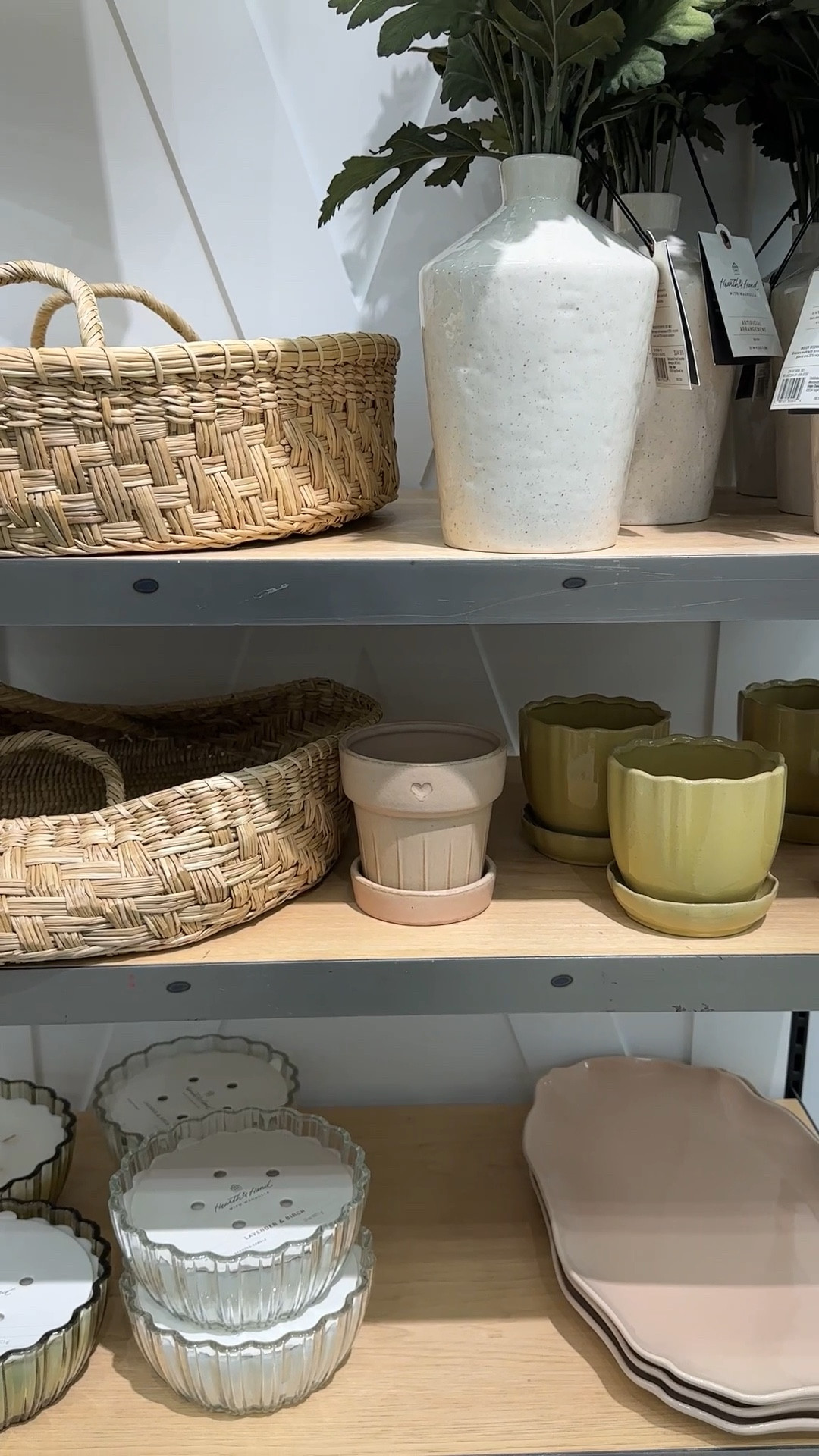 Spring home finds at Target from the Hearth & Hand collection

Scalloped planters. Woven baskets. Spring candles. Neutral vases.



#LTKHome