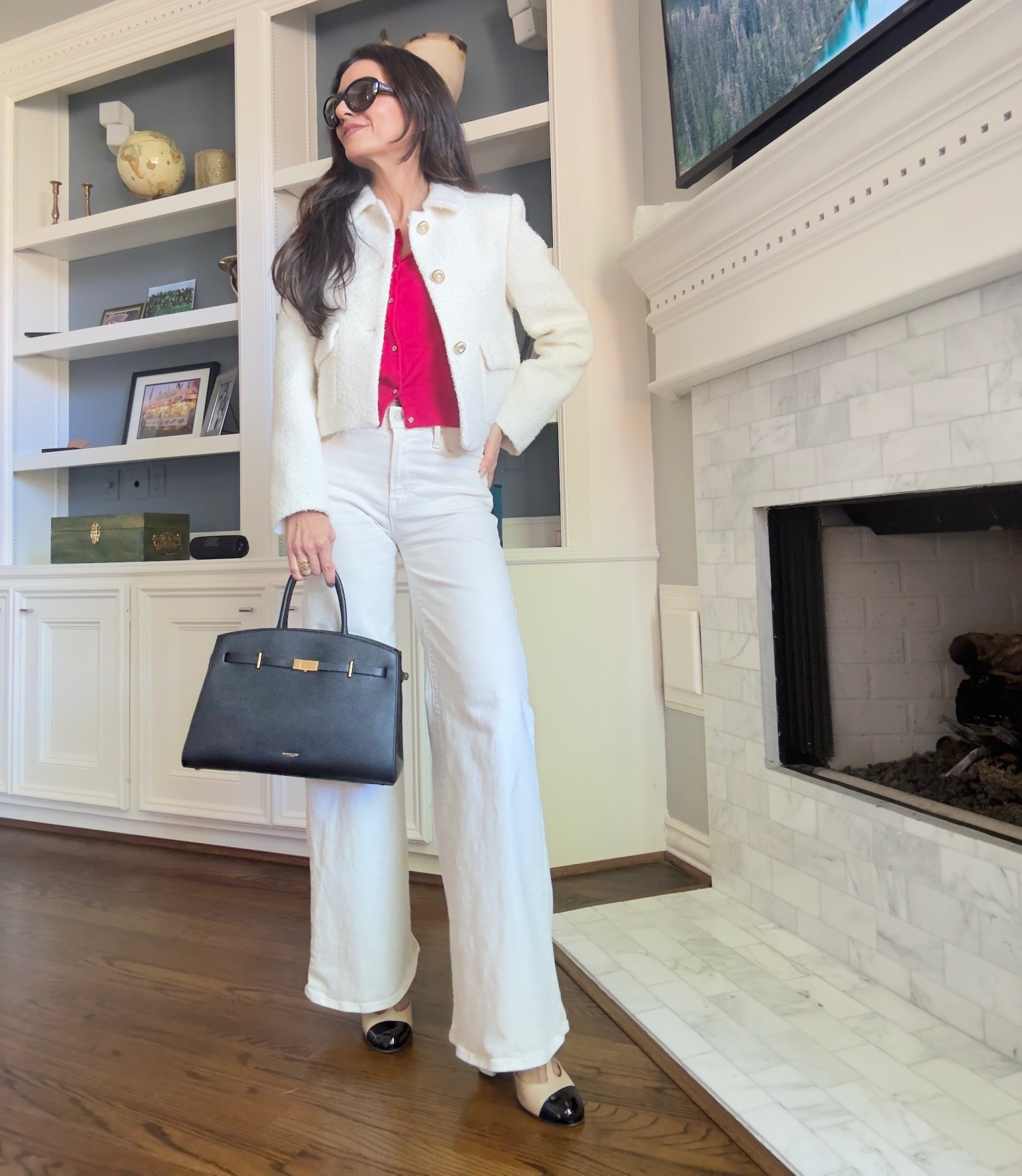 Transitional combo 🤍 Yo can always count on a boxy crop jacket to to save the day and can we talk about hese jeans?? One of THE most sold these days!


Transitional outfits / Casual work wear / work outfits 

#LTKWorkwear #LTKOver40 #LTKootd