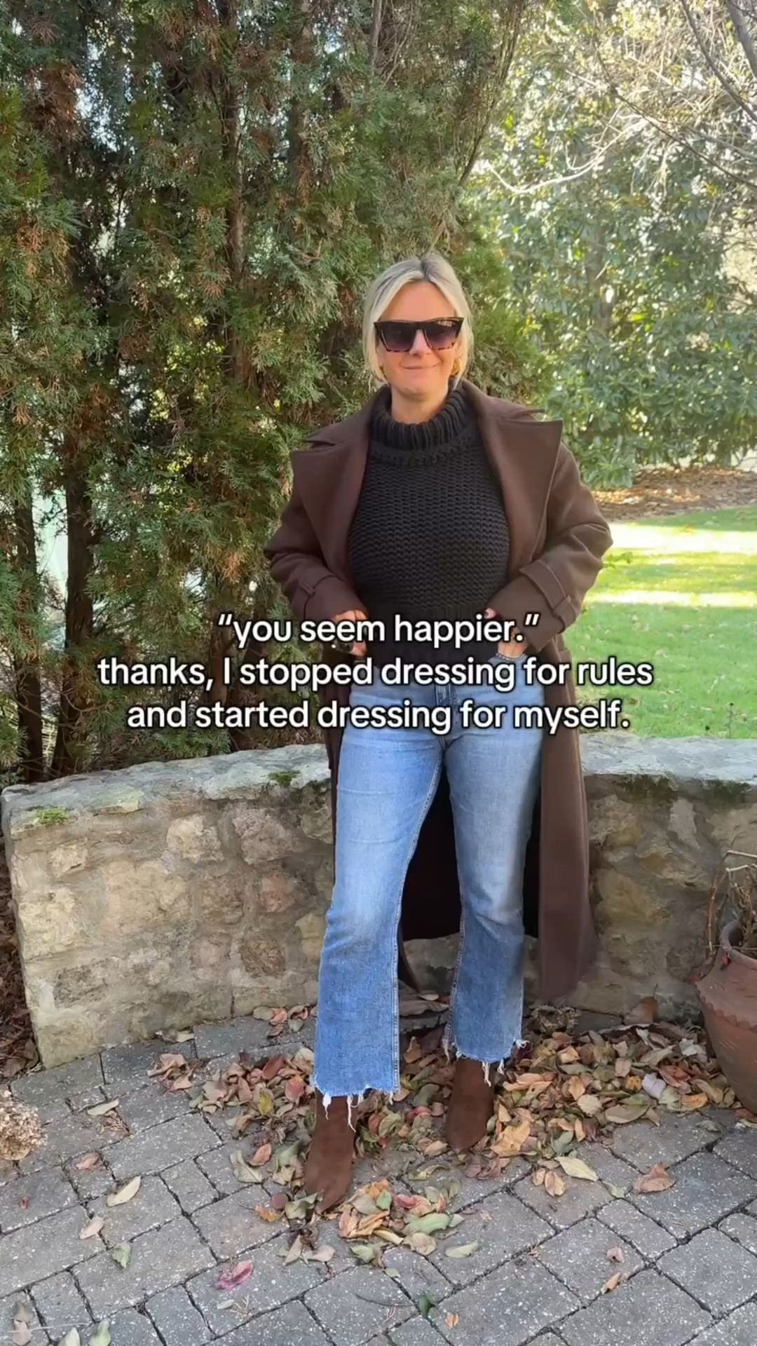 There was a time when I tried to follow every “rule” we were taught growing up — what was flattering, what was age-appropriate, what I was “supposed” to wear. And honestly? It made getting dressed feel harder, not easier. Everything changed when I started dressing for me — my lifestyle, my taste, my body right now. Not for the rulebook. Not for the expectations. Not for the imaginary audience in my head. When your clothes reflect who you actually are, you feel lighter. More grounded. More like yourself again. If you’re ready to build a wardrobe that feels true to you — and not to old rules — our team can help you get there.✨