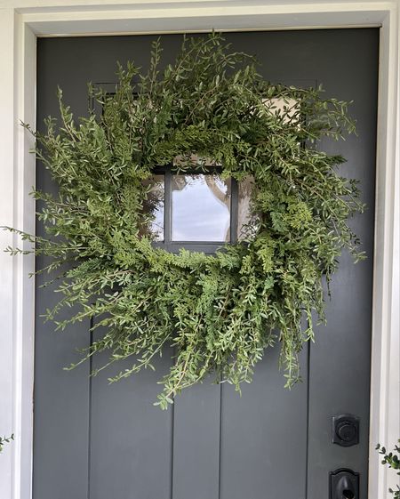 Mixed green wreath!😍 
Large and Full! 27"