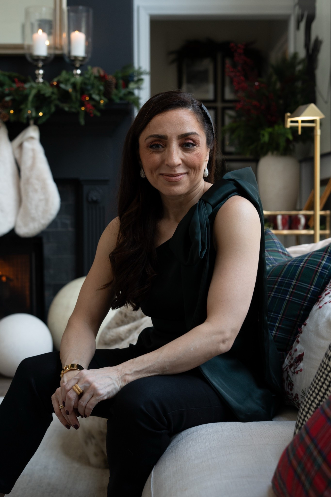 I cannot get over this perfect top for the holiday season! The one-shoulder bow-detail is elegant and classy for the holidays for your upcoming Christmas party! 

#LTKootd #LTKHoliday #LTKOver40